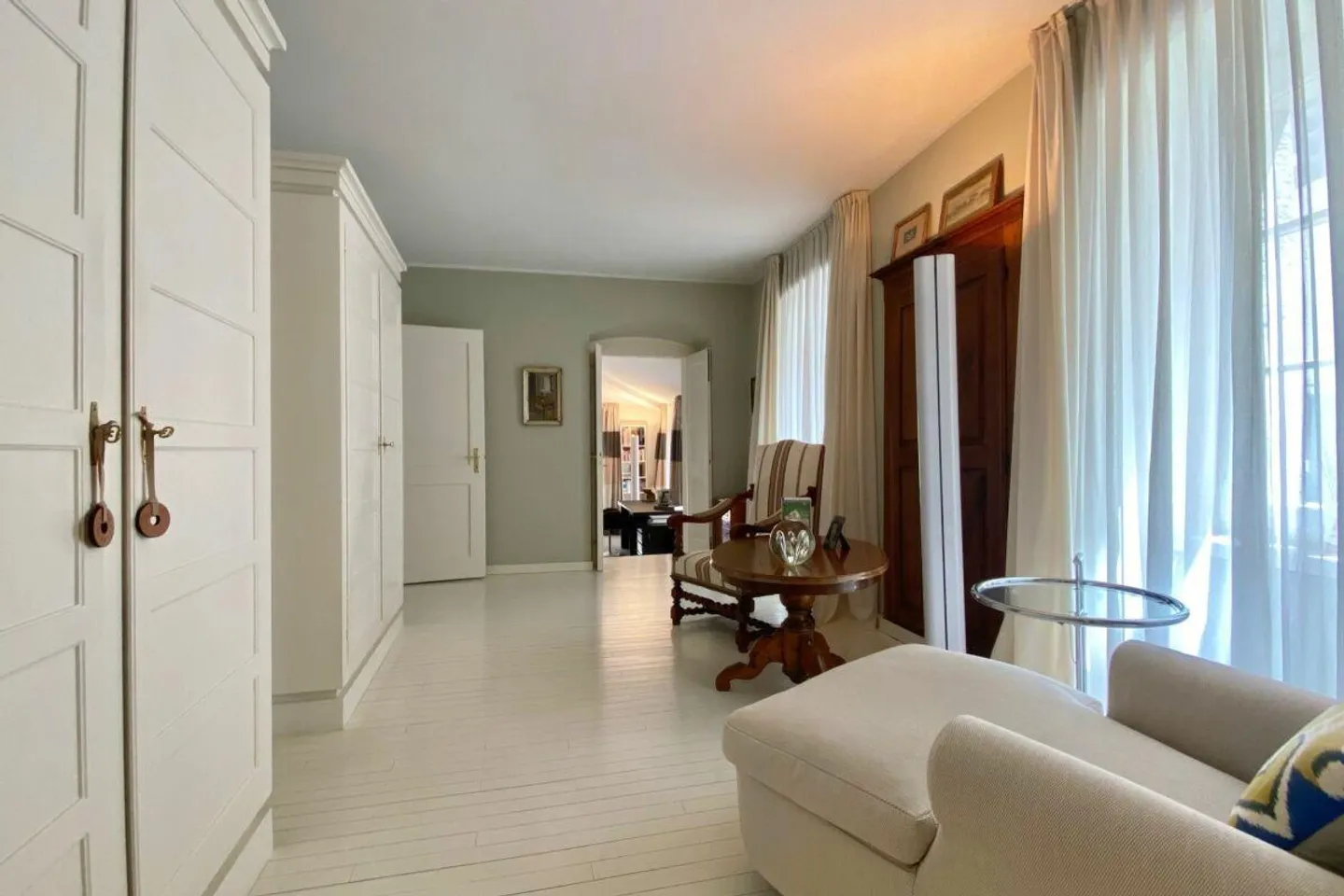 Charming Flat with Mediterranean Courtyard - Photo 24 of 30