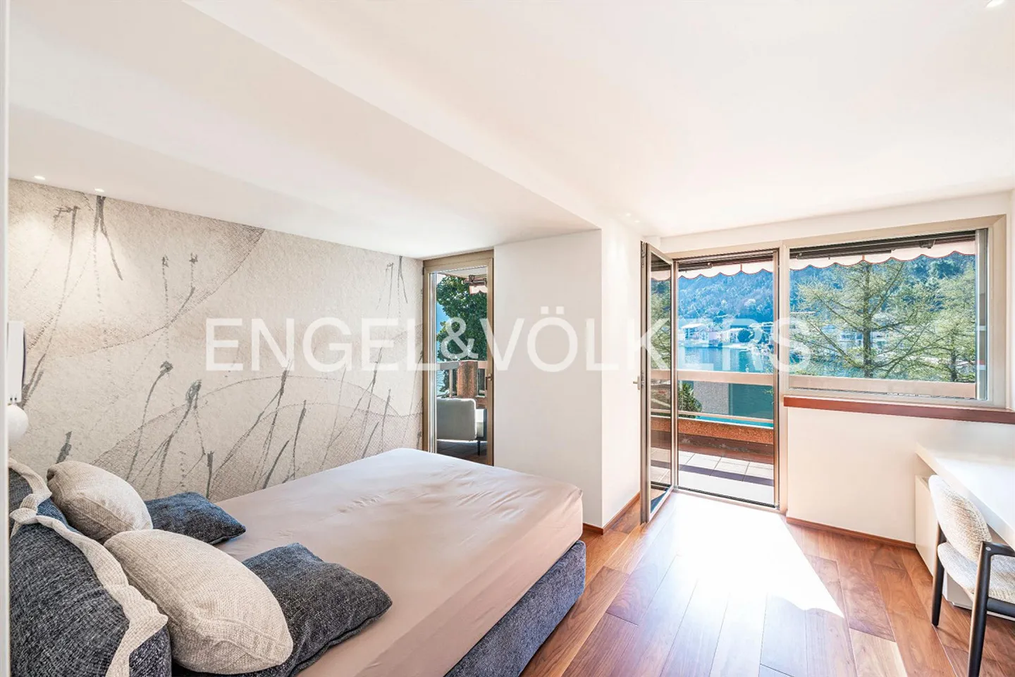 Appartamento dal design raffinato sul lago - Foto 7 di 13