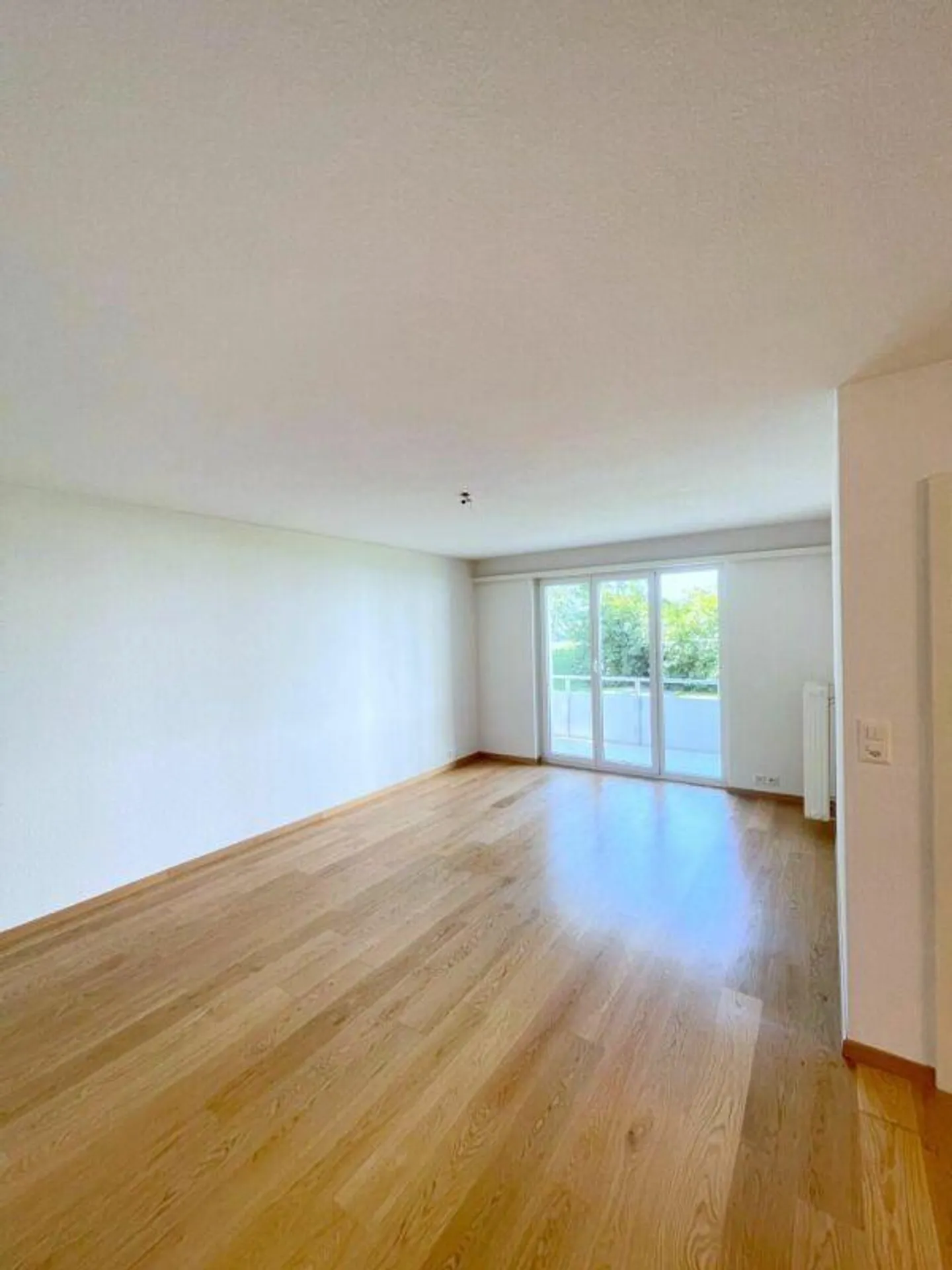 Modernes Apartment mit Balkon - Foto 6 von 9