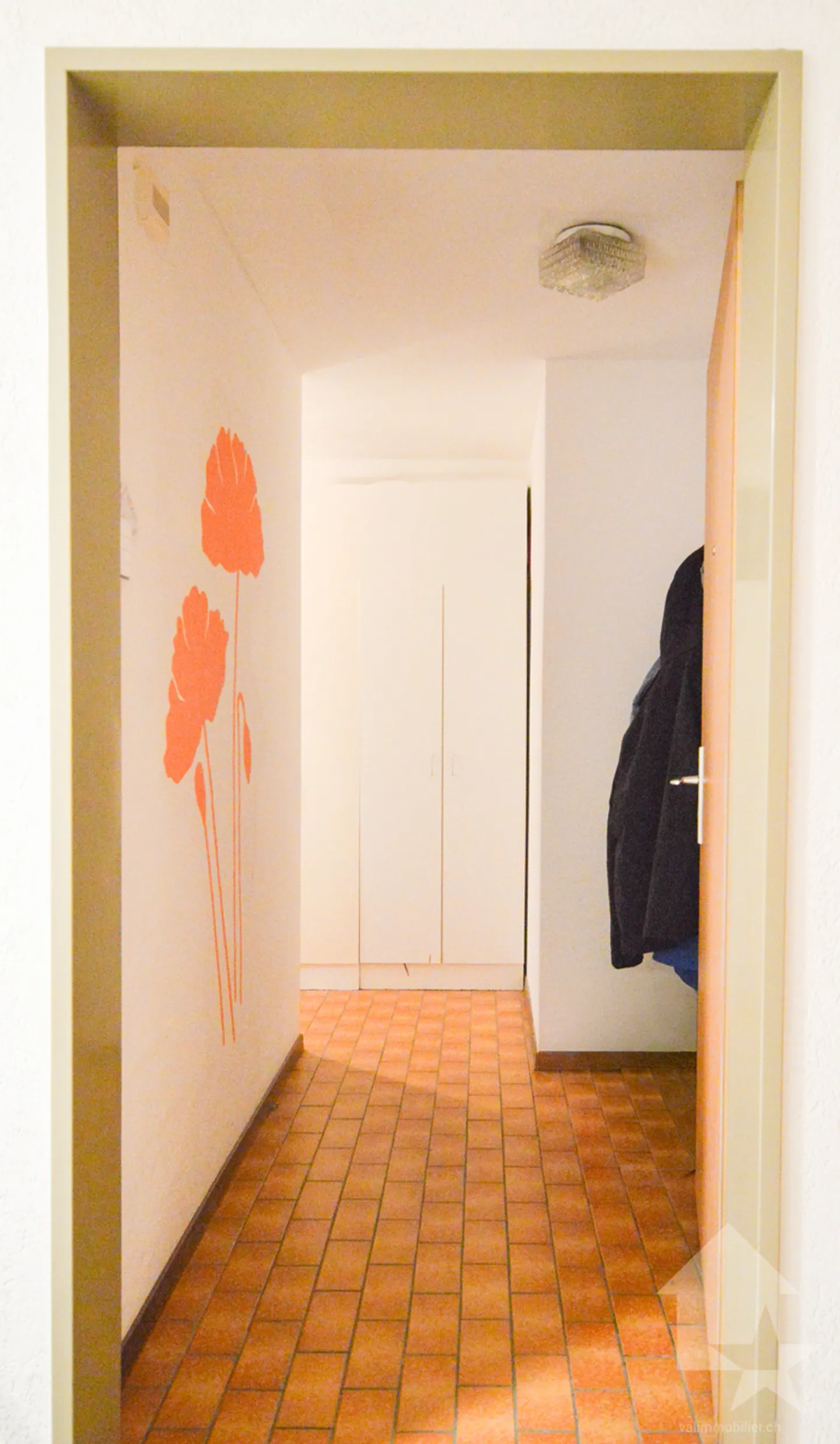 Appartamento di città con 2 camere e balcone in un edificio ristrutturato - Foto 2 di 11