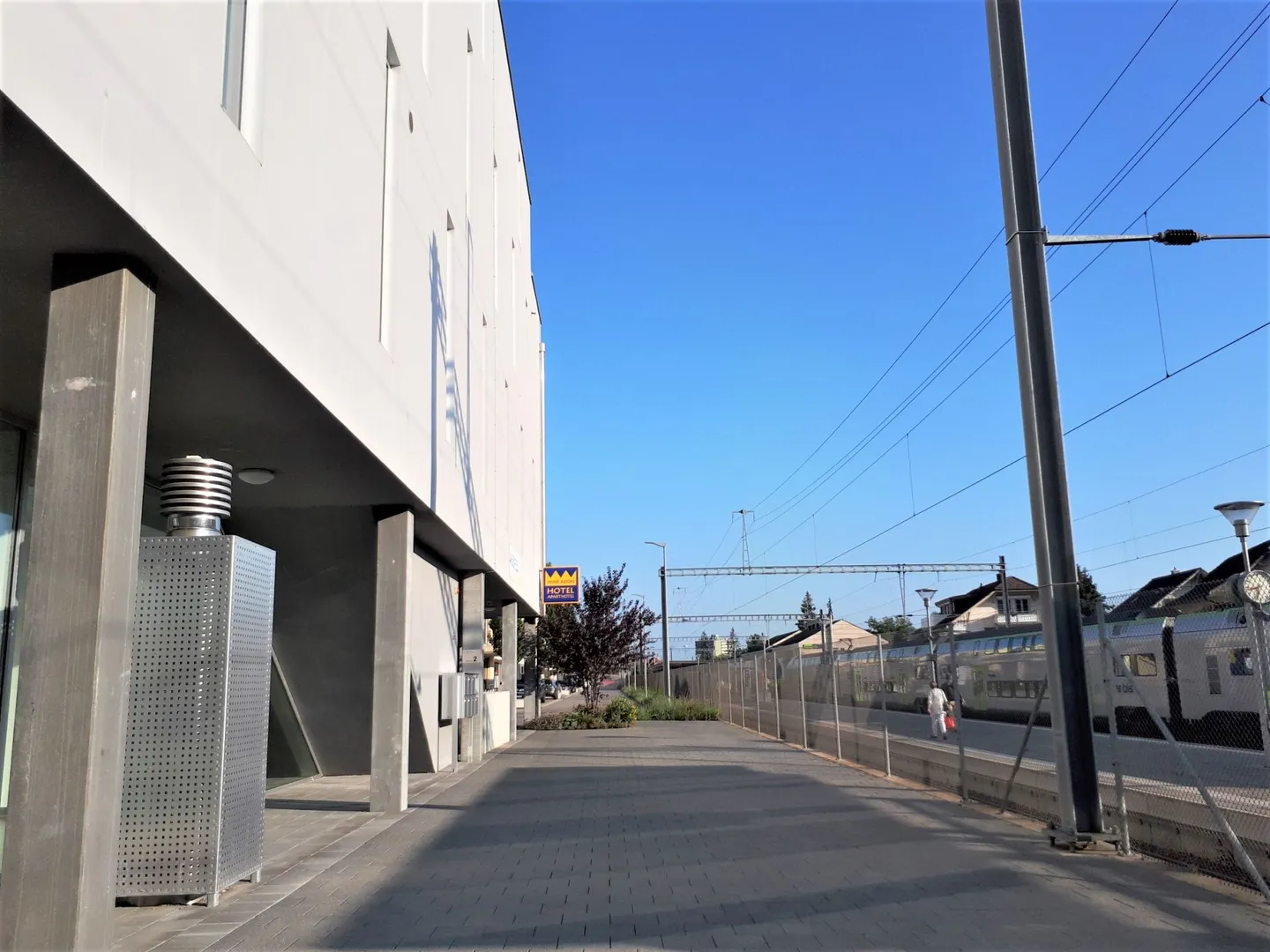 Commercial space or office 14 m2 on the ground floor, directly at Belp train station - Photo 5 of 5