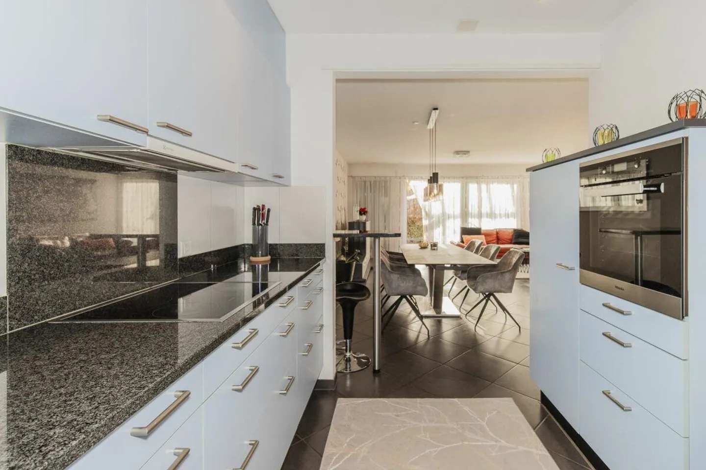 Meraviglia di spazio: Casa a schiera di 5,5 stanze vicino al lago - Foto 6 di 15