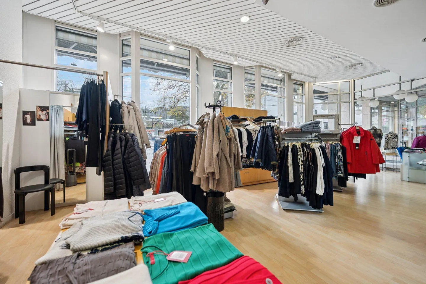 Espace commercial attrayant avec une visibilité optimale - Photo 3 sur 7