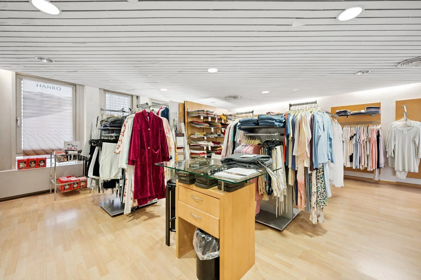 Espace commercial attrayant avec une visibilité optimale - Photo 6 sur 7