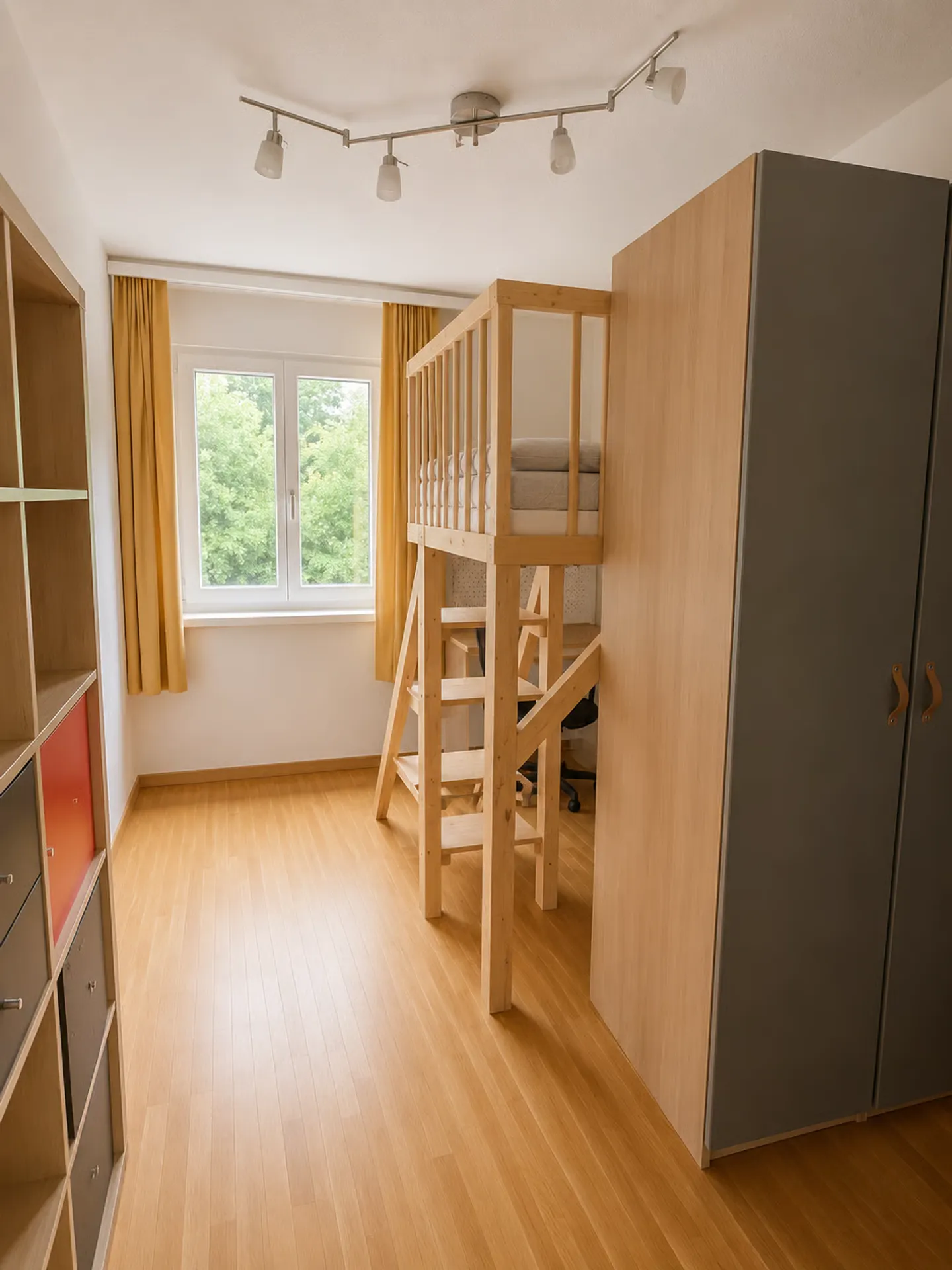 Grosszügige 4-Zimmer-Wohnung mit Cheminée - Foto 8 von 12