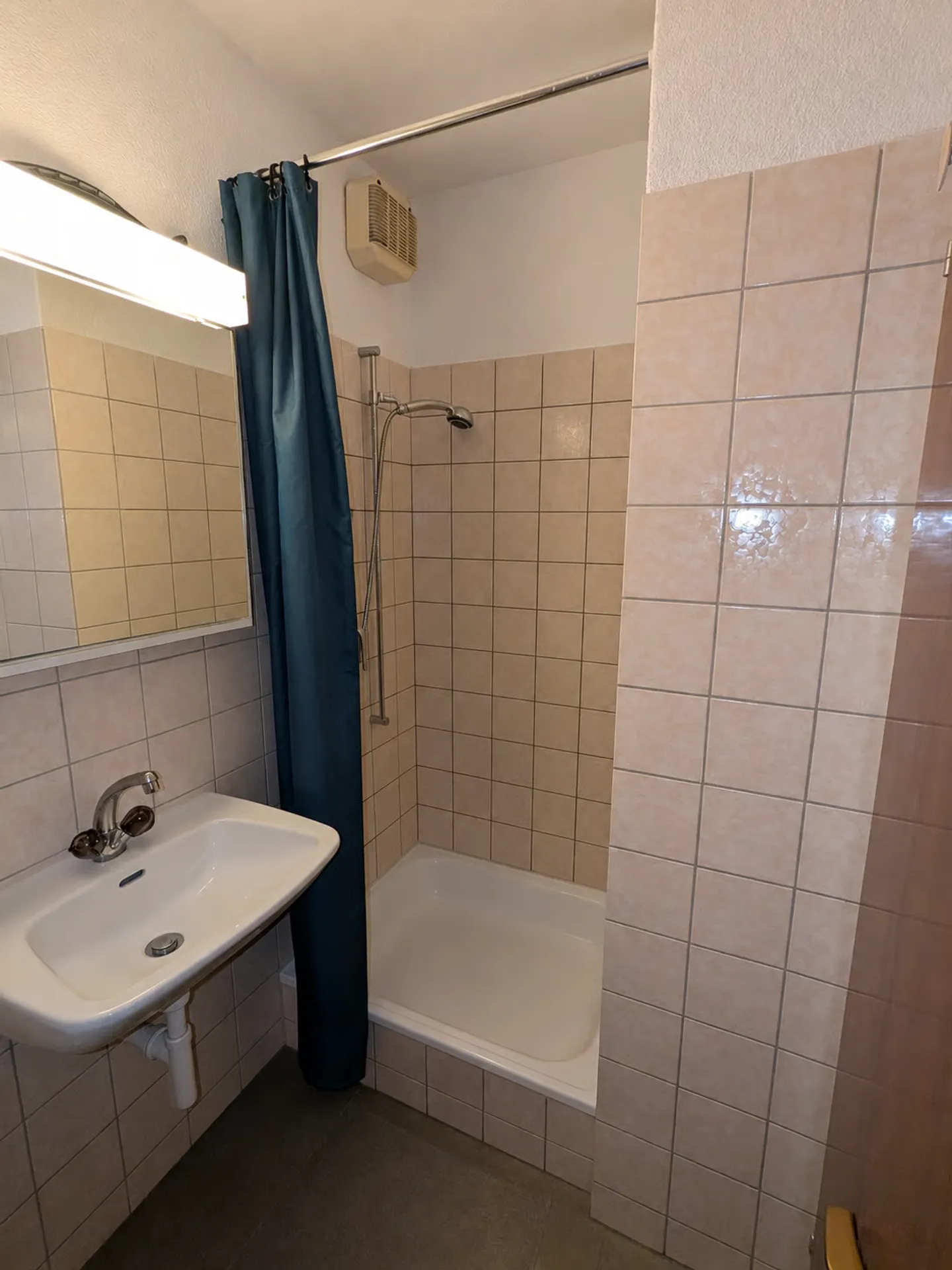 Grosszügige 4-Zimmer-Wohnung mit Cheminée - Foto 11 von 12