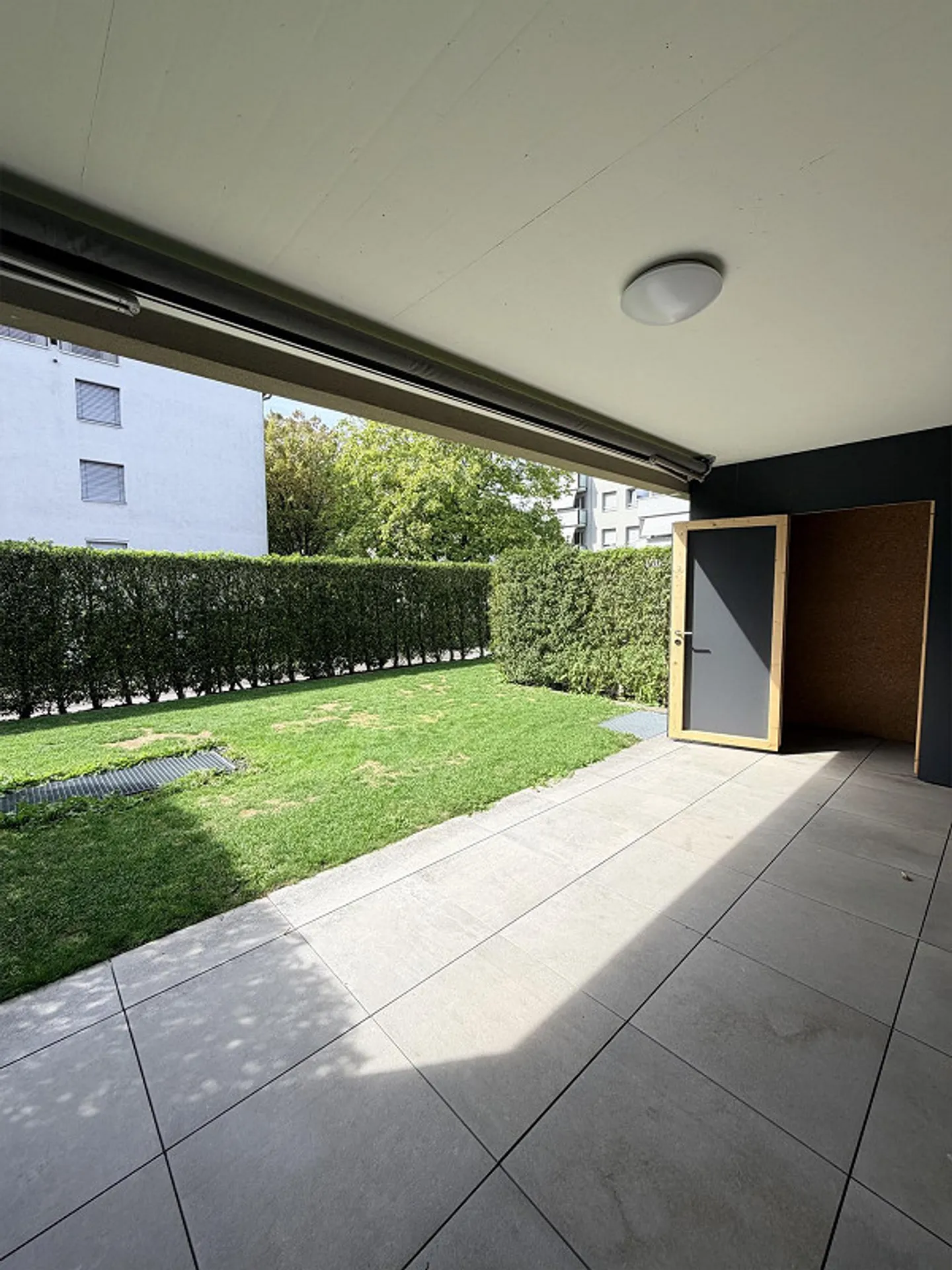2.5 Room Apartment on the Ground Floor in a Central, Quiet Location - Photo 4 of 8