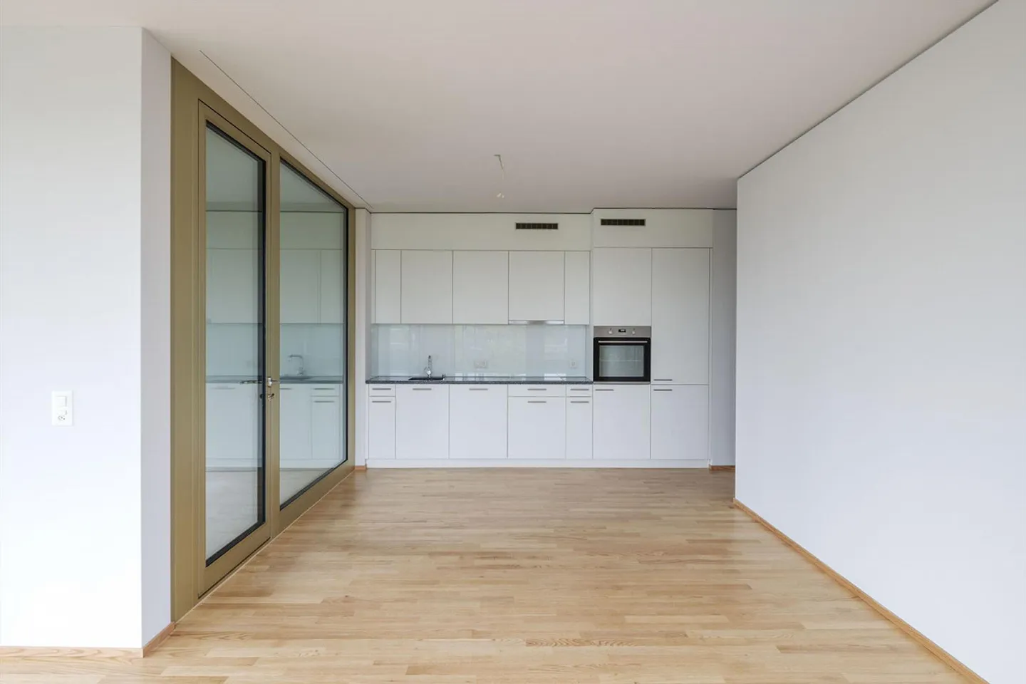 Appartement lumineux de 3,5 pièces au 6ème étage 06.06 - Photo 3 sur 5