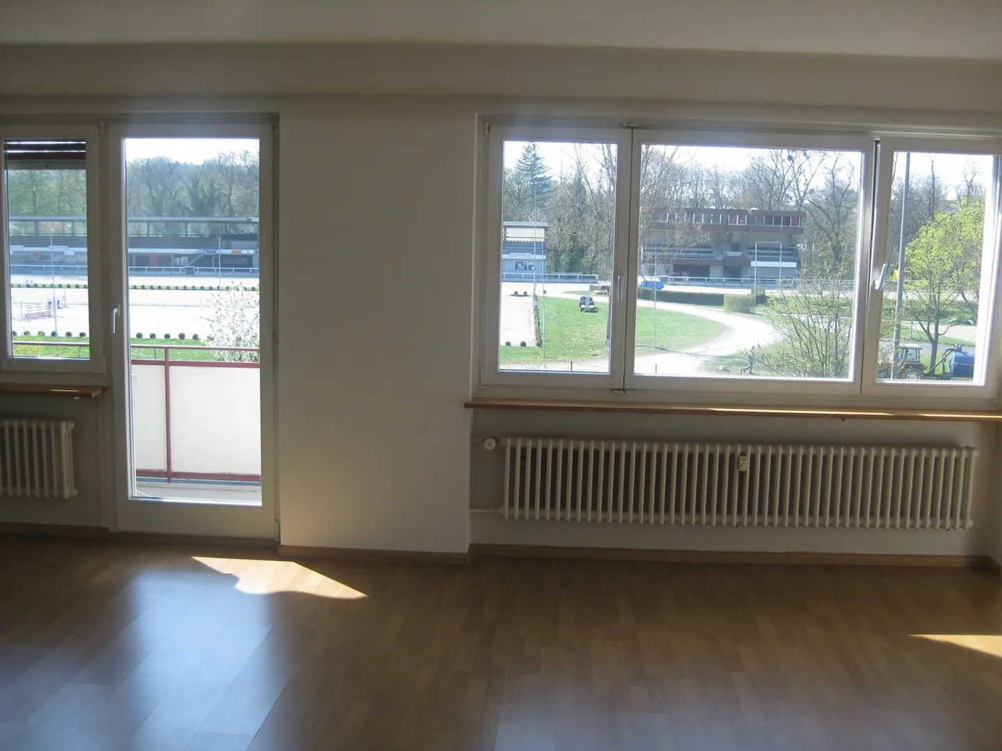Appartamento 2 locali parzialmente ristrutturato con cucina e bagno moderni - Foto 4 di 5