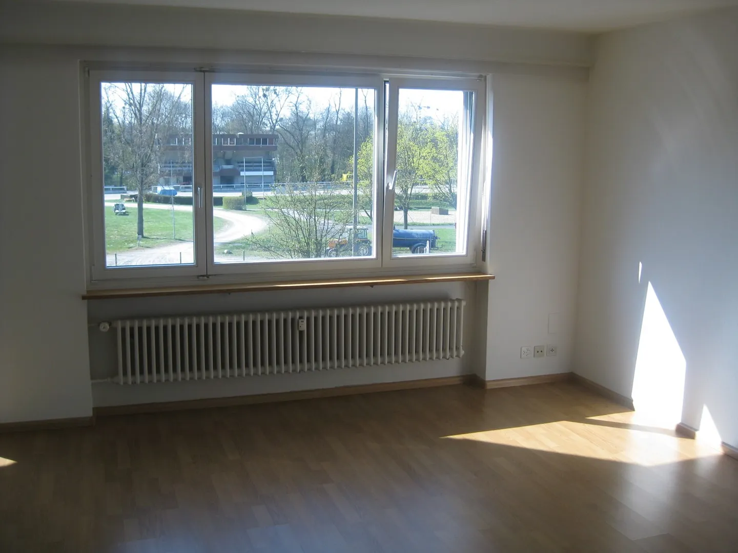 Appartamento 2 locali parzialmente ristrutturato con cucina e bagno moderni - Foto 5 di 5