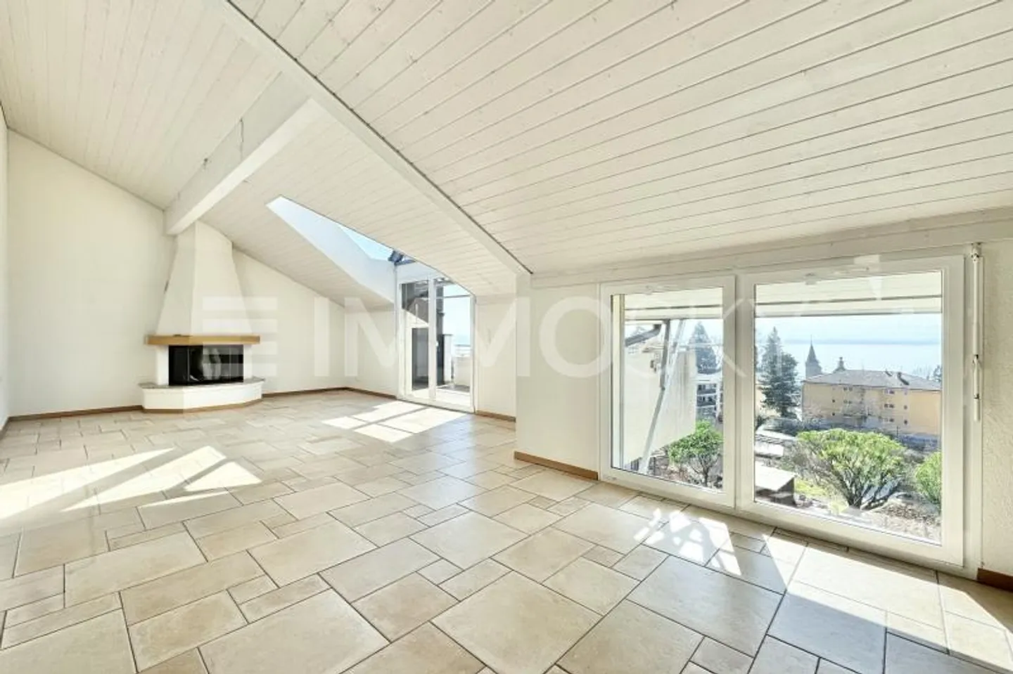 TOO LATE ALREADY RESERVED - 4.5 Room Apartment - Photo 1 of 6