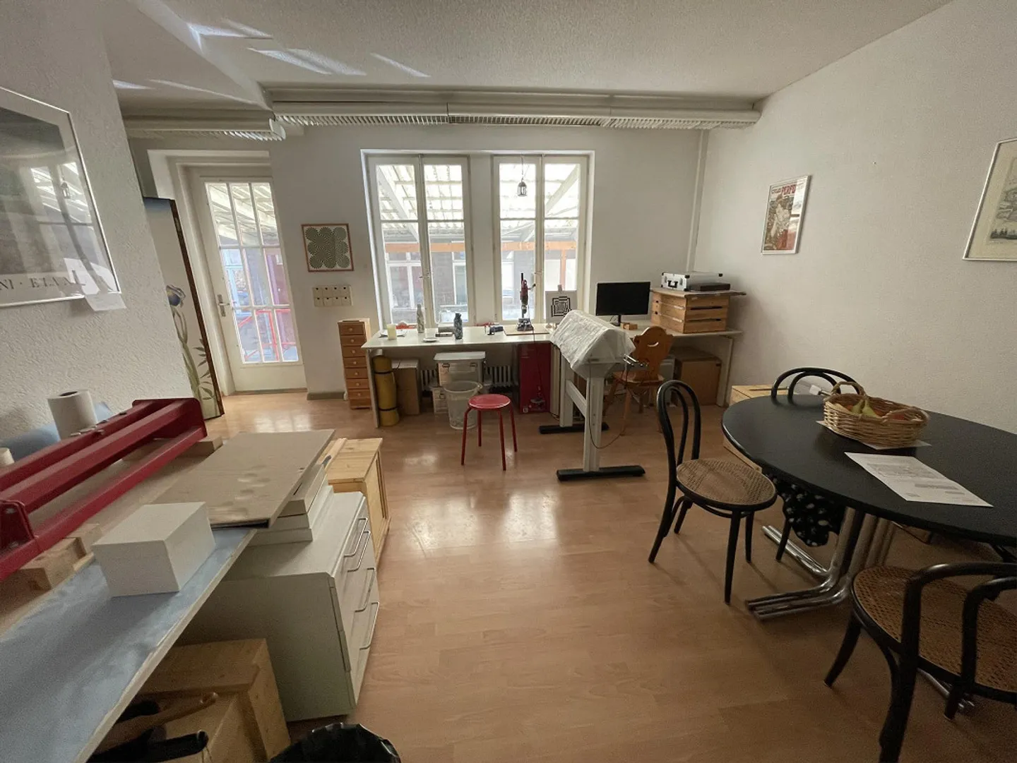 Ufficio luminoso vicino al centro di Bümpliz - Foto 2 di 6