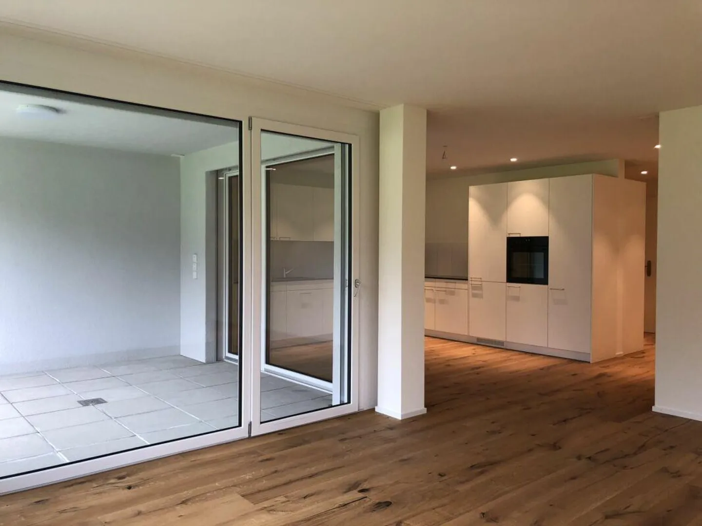 Modernes Apartment mit Grünblick - Foto 2 von 10
