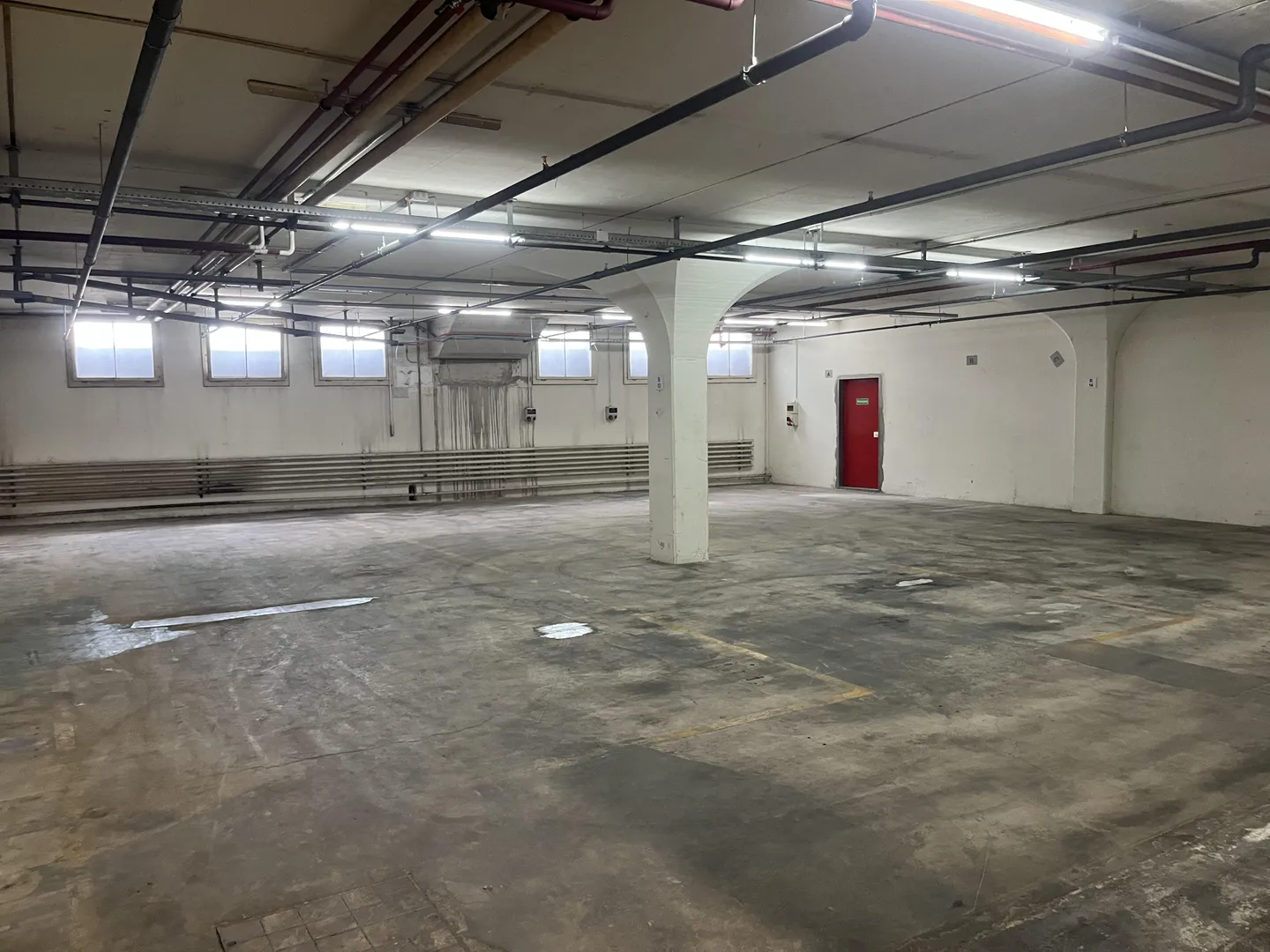 Edificio ad uso misto in affitto - Foto 1 di 10