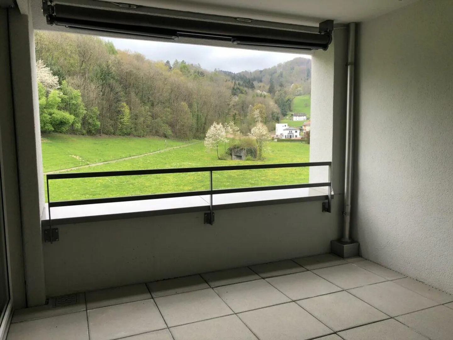 Modernes Apartment mit Grünblick - Foto 9 von 10