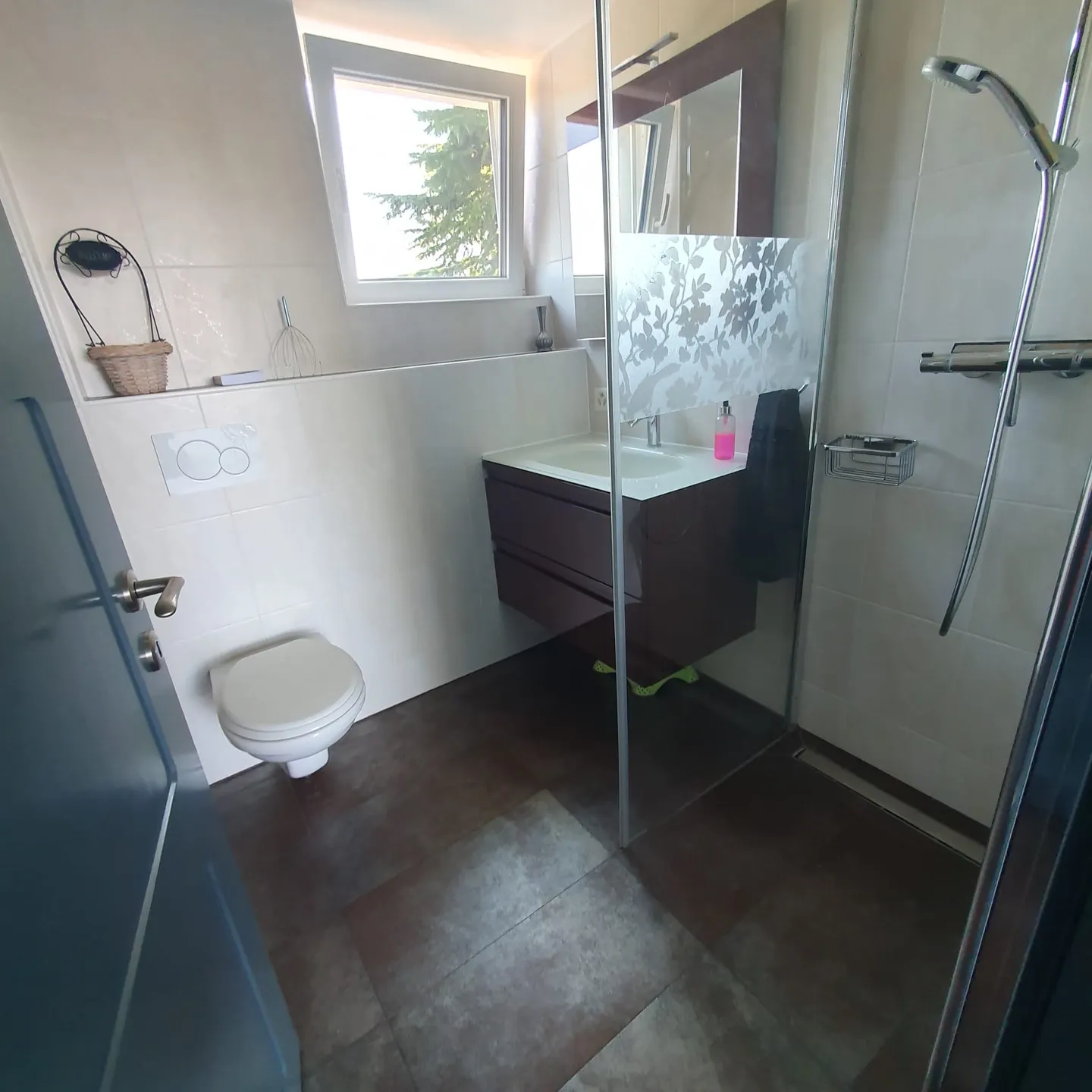 Furnished Apartment with Lake View - Photo 2 of 3