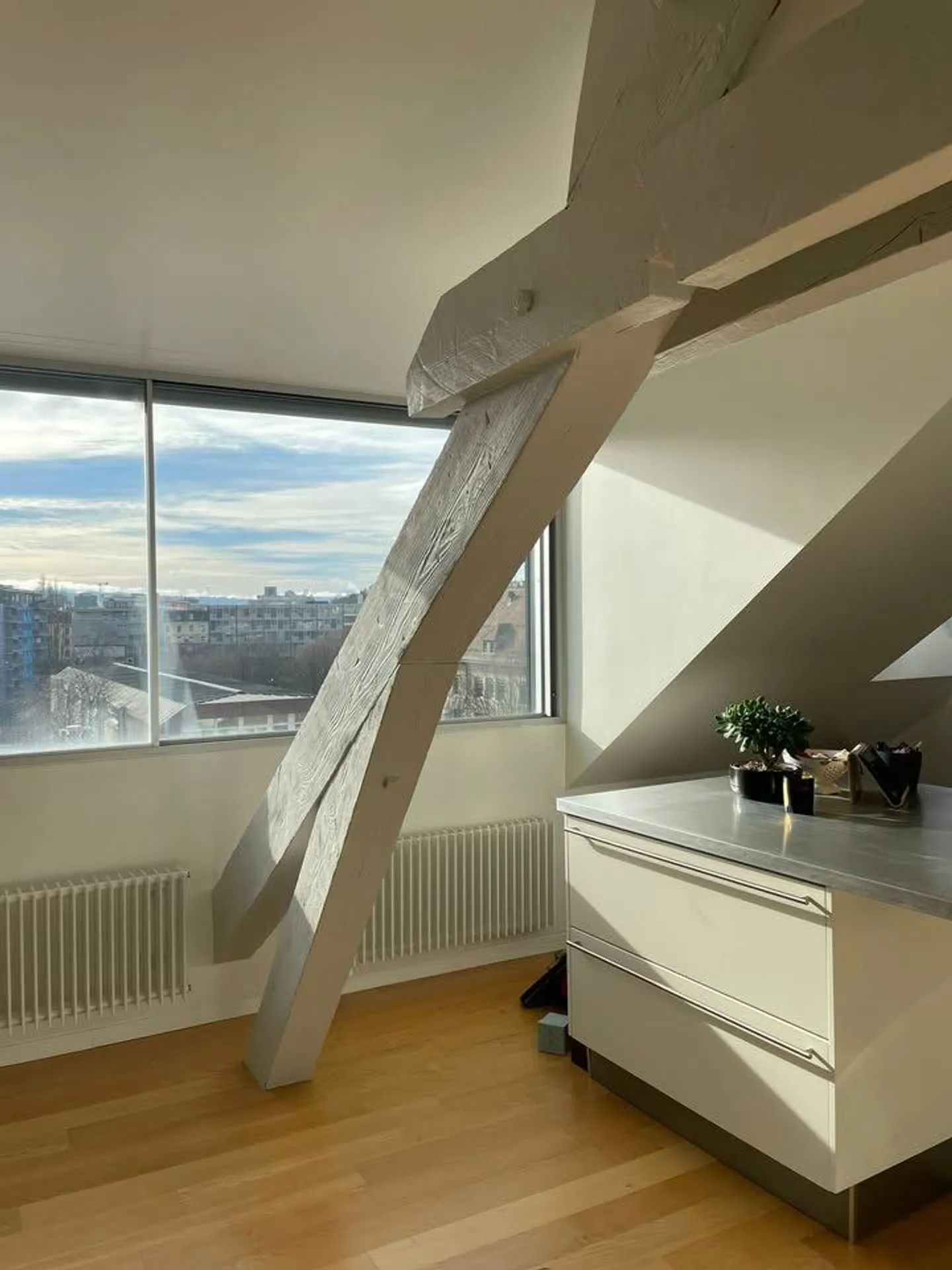 Bellissimo appartamento mansardato di 3 stanze - Foto 2 di 6