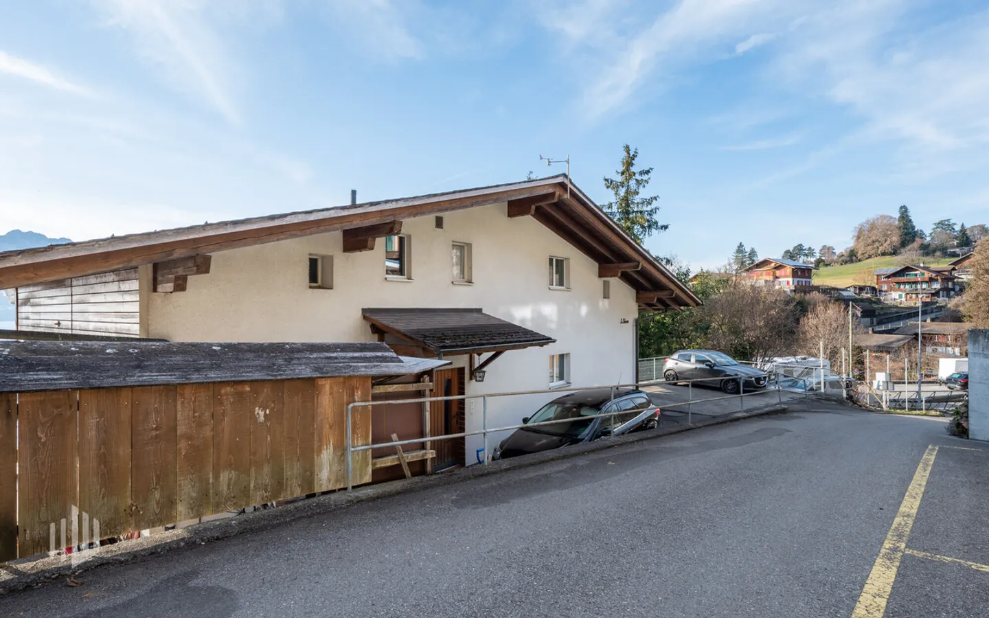 Charmante maison 3 familles à Gunten - Photo 2 sur 10