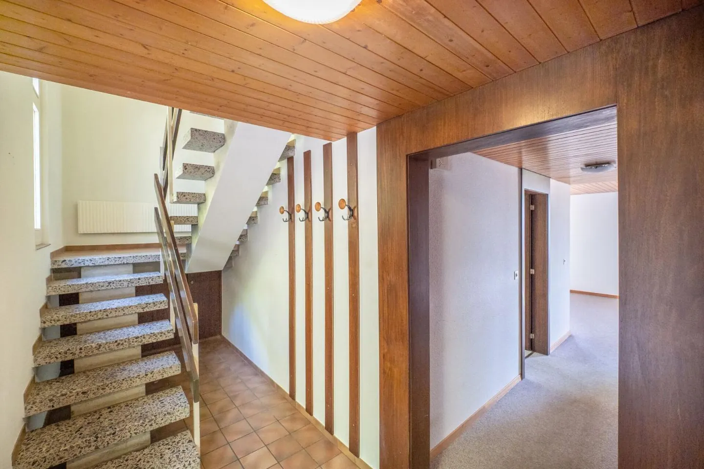 6-room house - Photo 6 of 13