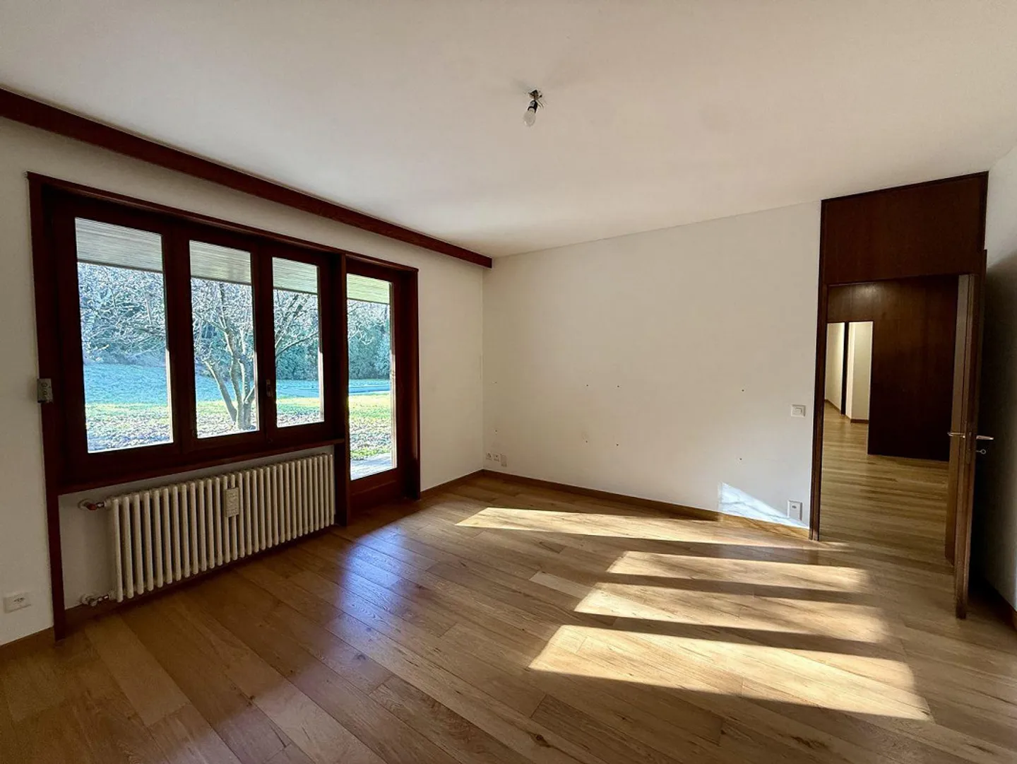 Villa élégante avec piscine et jardin privé à Gentilino - Photo 10 sur 13