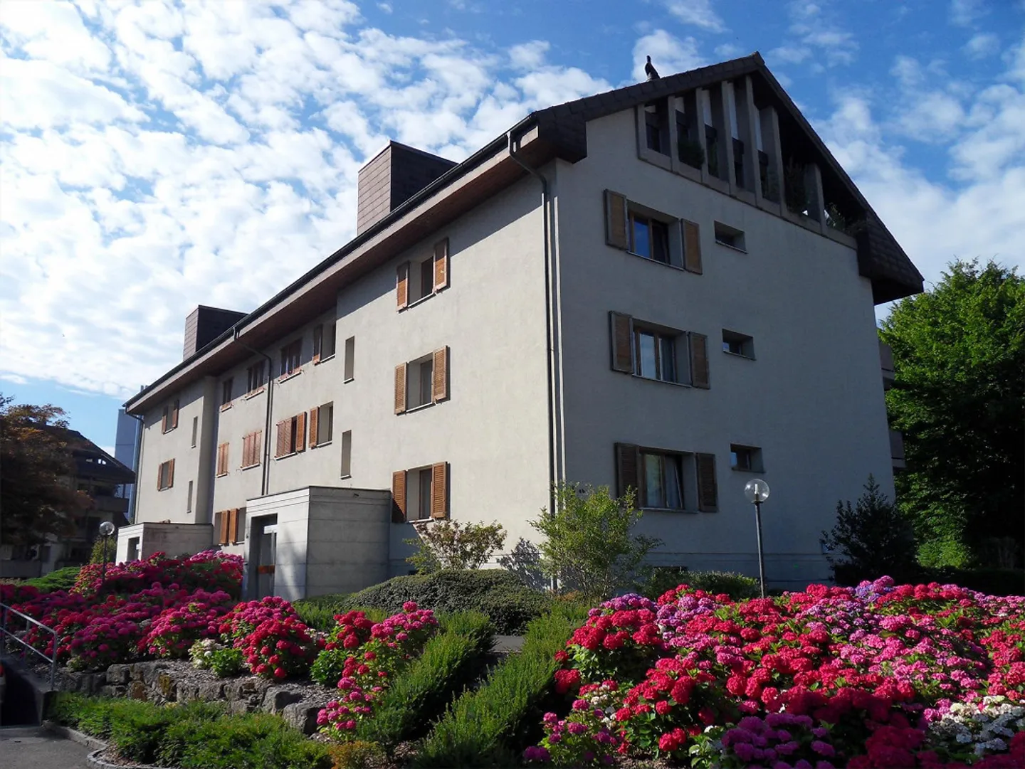 Appartamenti accoglienti di 4,5 stanze vicino al centro commerciale Telli ... - Foto 1 di 7