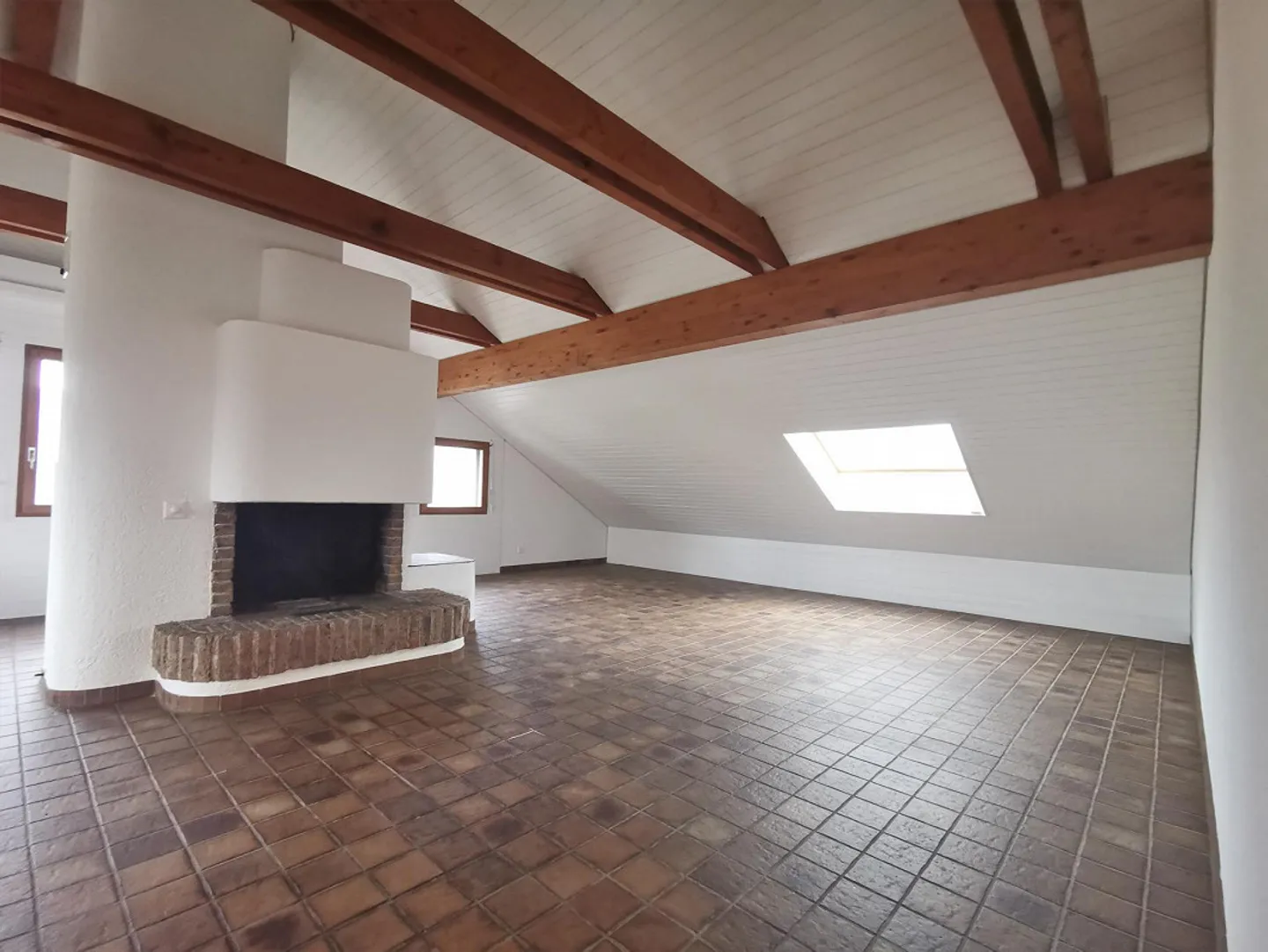 Appartamenti accoglienti di 4,5 stanze vicino al centro commerciale Telli ... - Foto 4 di 7