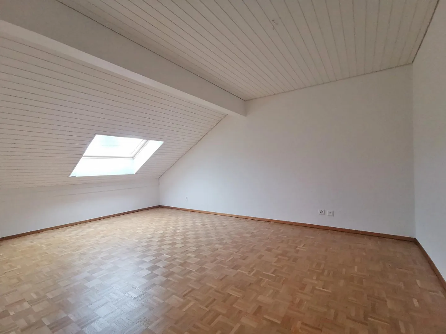 Appartamenti accoglienti di 4,5 stanze vicino al centro commerciale Telli ... - Foto 5 di 7