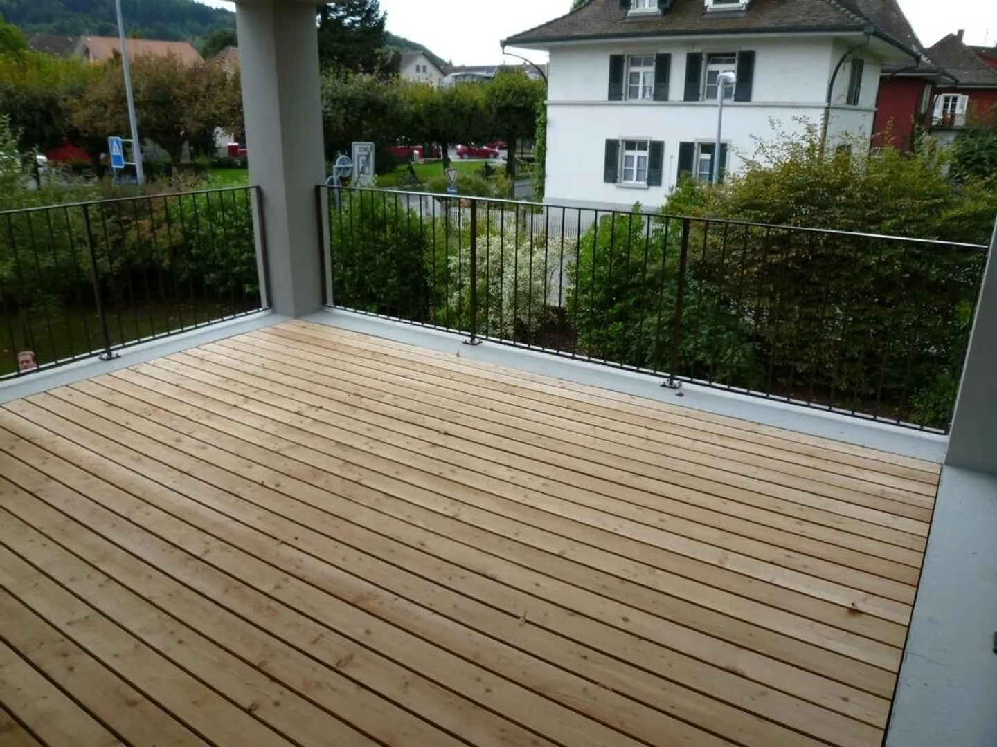 Modern 3.5-room apartment in Ostermundigen with large balcony - Photo 1 of 7