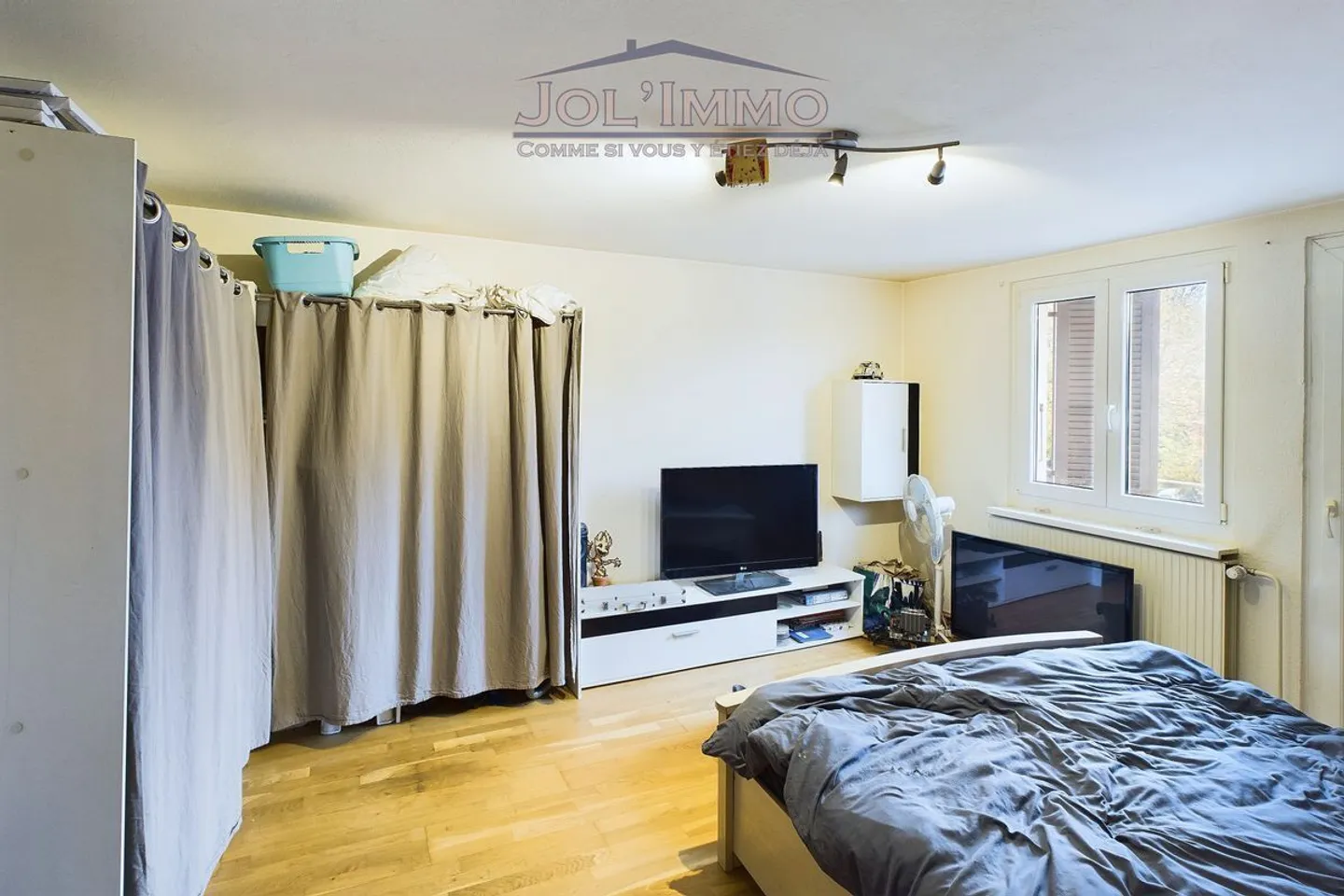 Großes Gebäude mit 3 Wohnungen - Foto 7 von 13