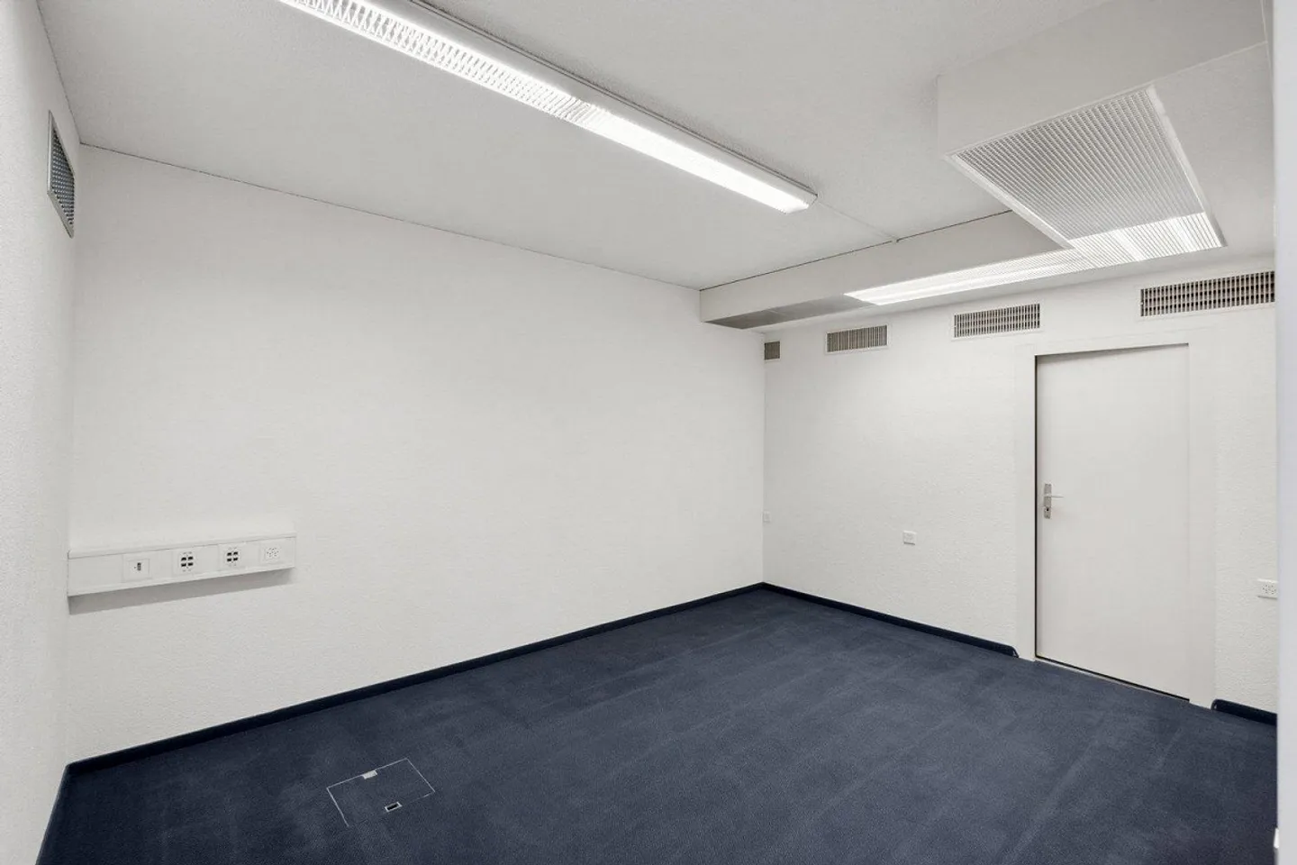 Bureaux lumineux au dernier étage - Photo 9 sur 10