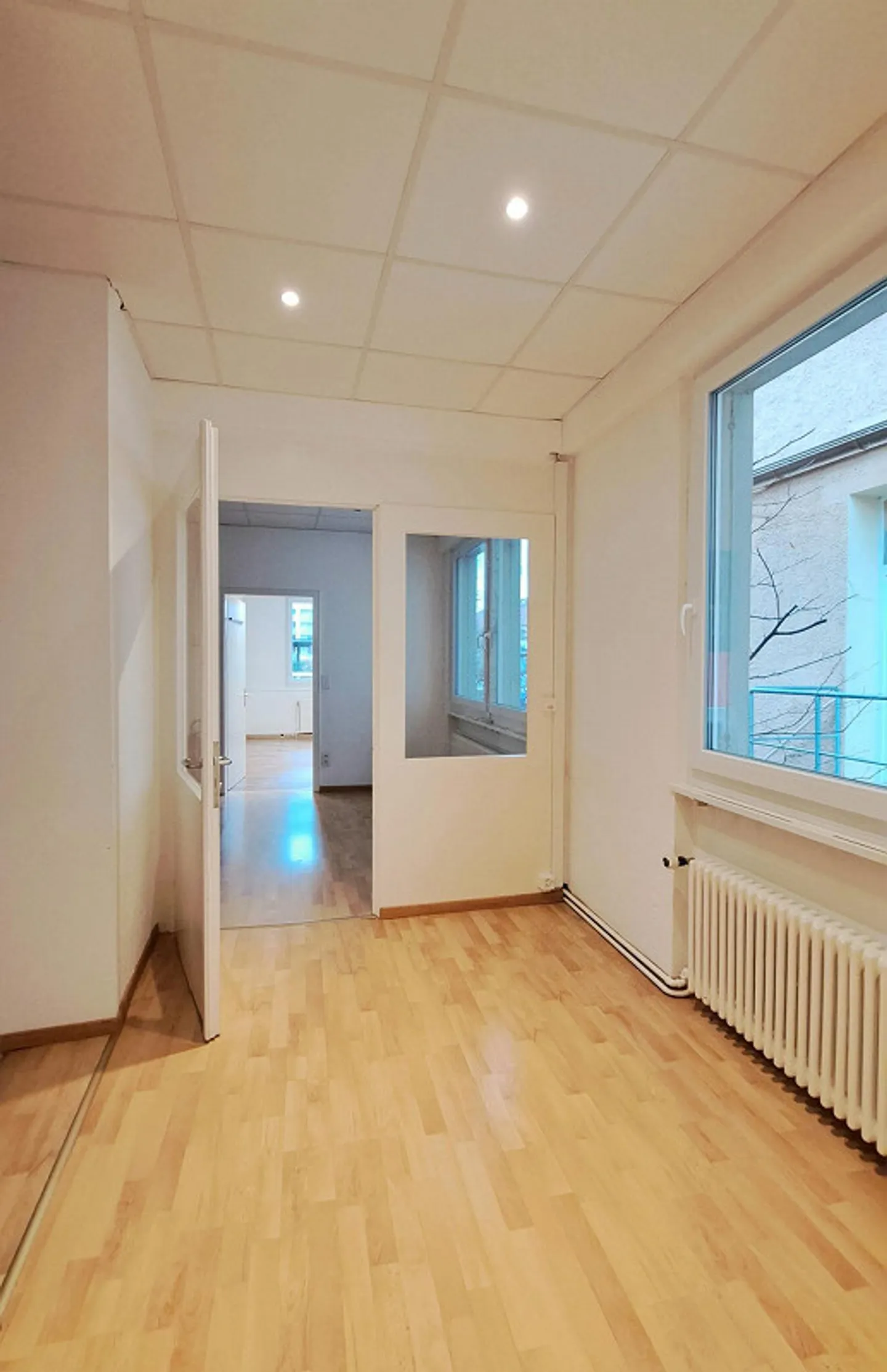 Pratique avec vitrine à la gare / salle de formation / bureau paysager - Photo 5 sur 10