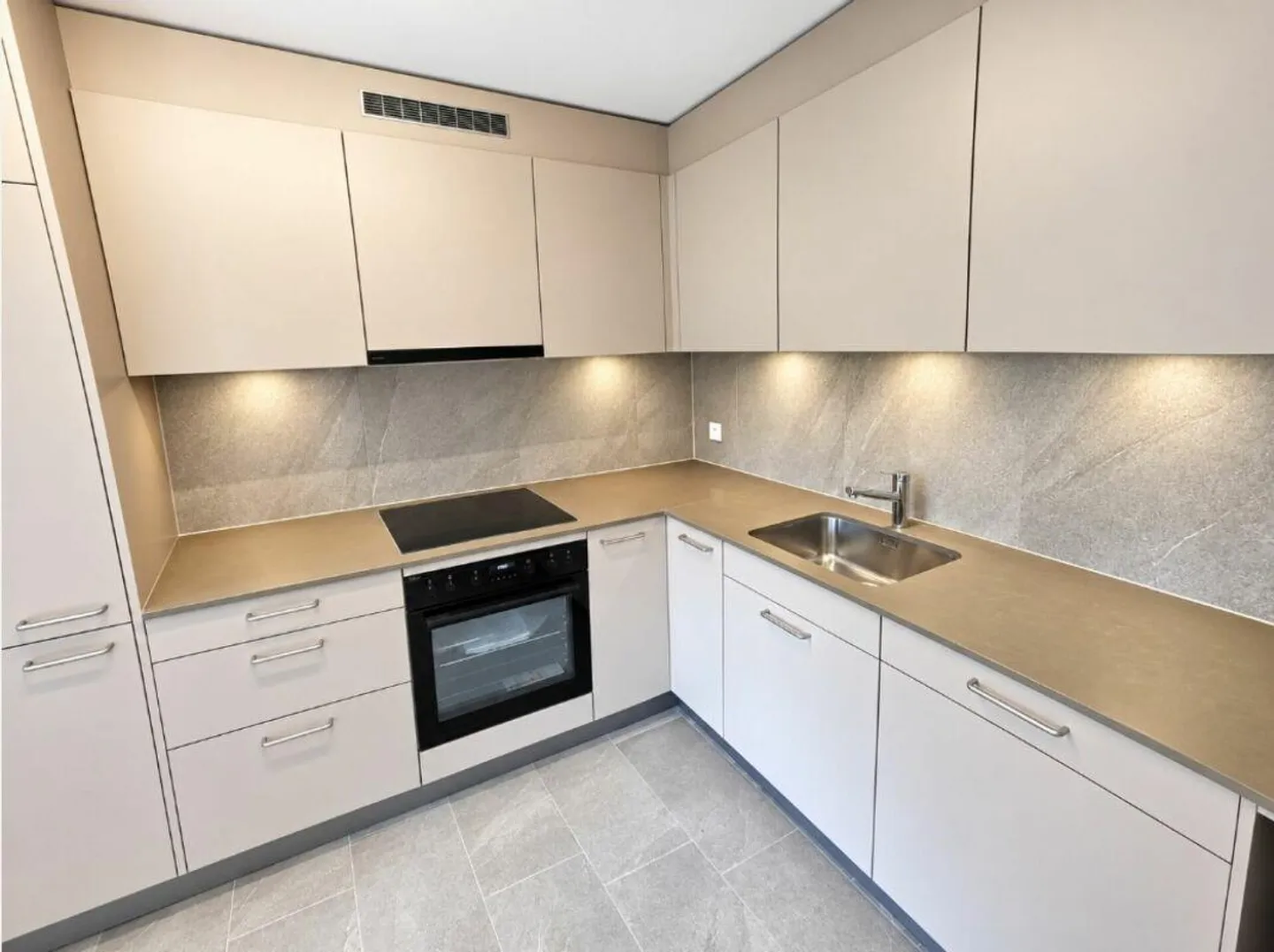 Newly renovated and ready for your new home - Photo 2 of 6
