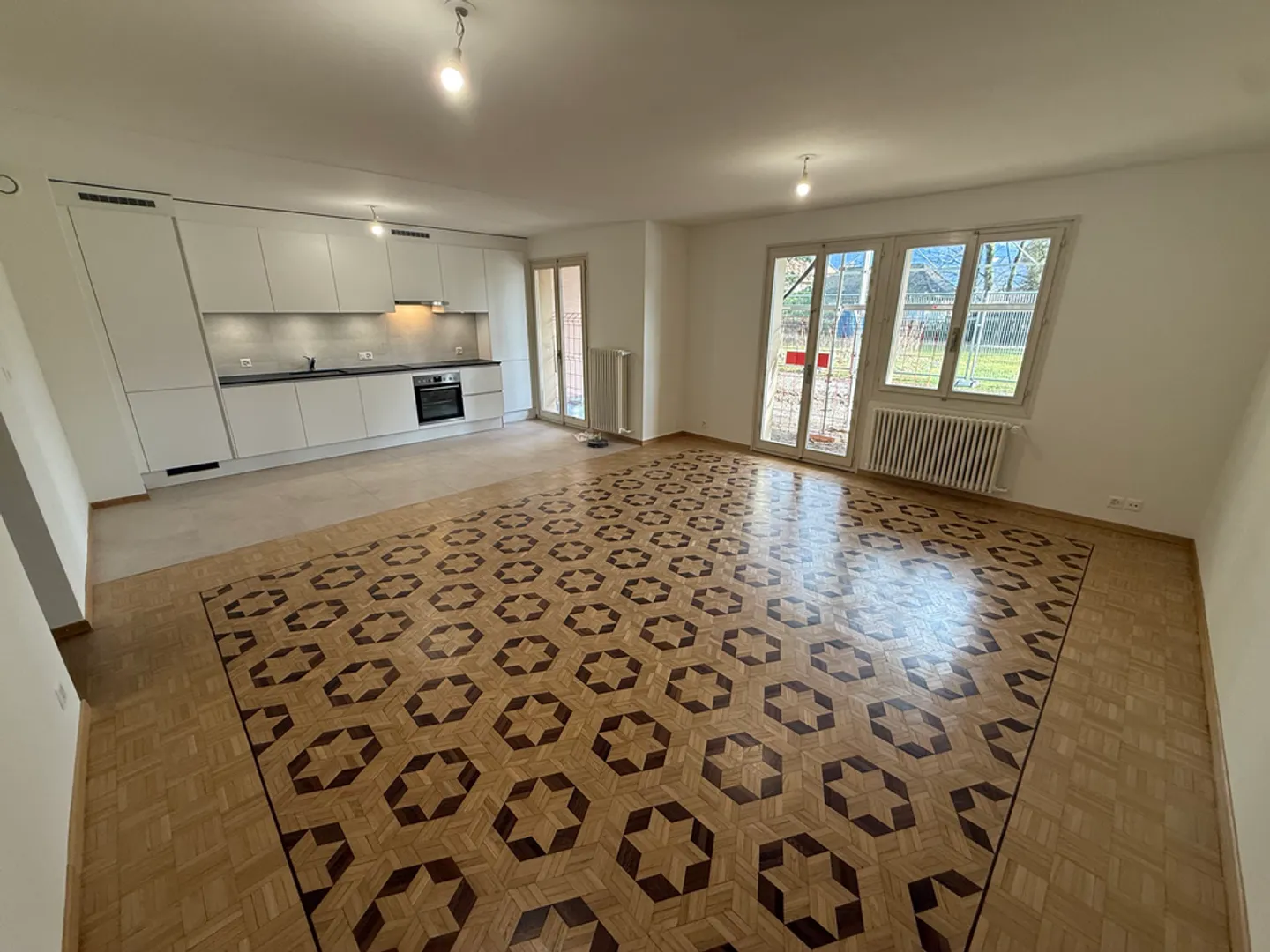 Appartamento di 4 locali completamente ristrutturato n. 01 al piano terra - Foto 1 di 7