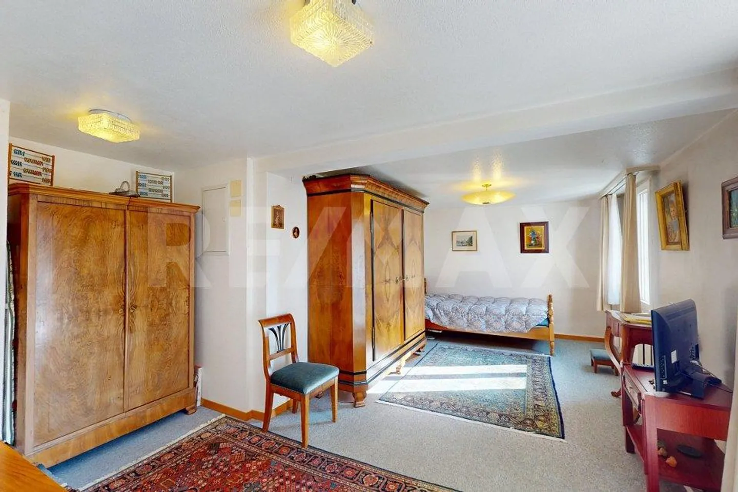 7.5 Room House - Photo 10 of 13