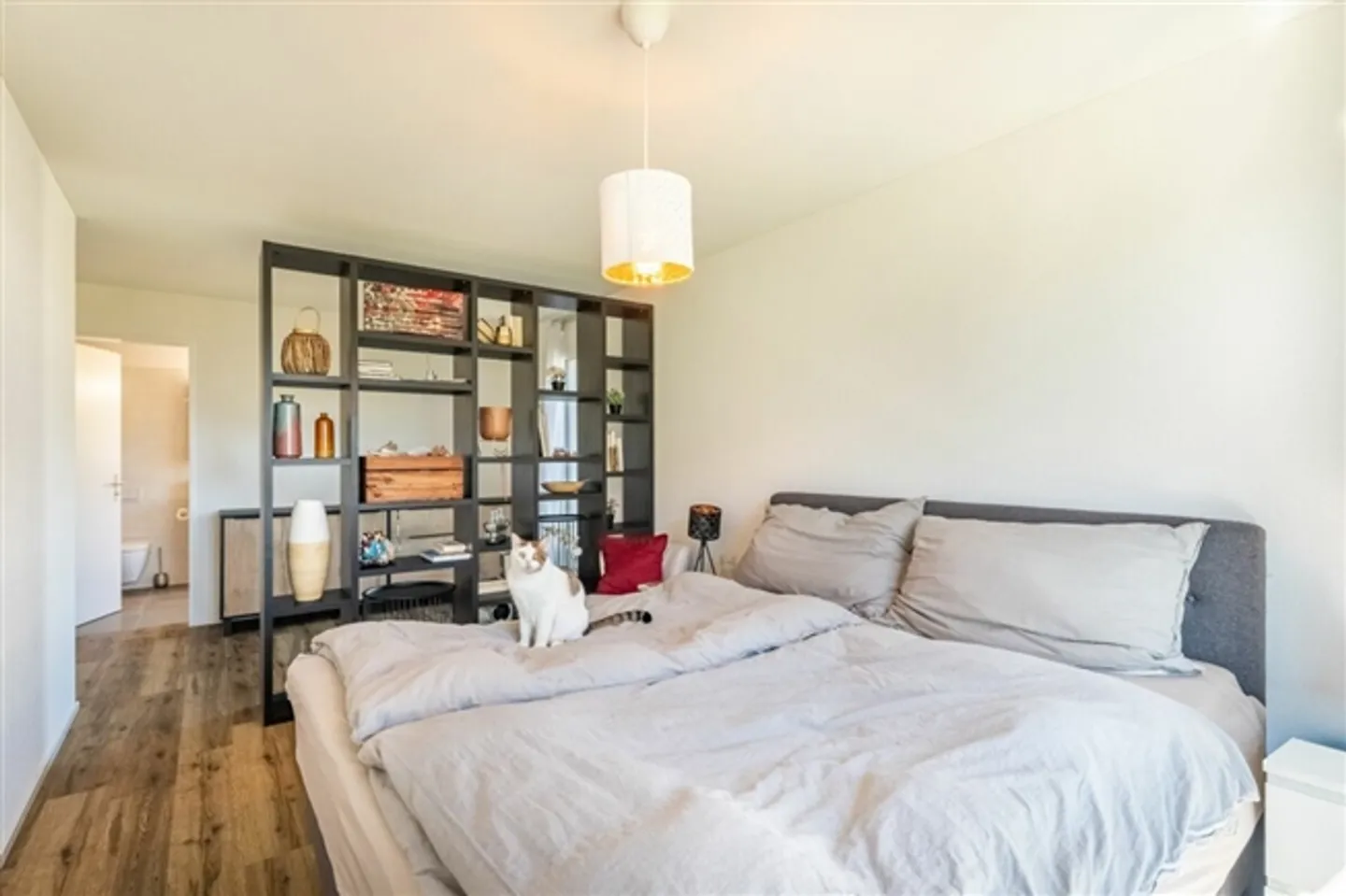 Appartamento 4.5 locali in una posizione fiscalmente vantaggiosa con loggia - Foto 5 di 15