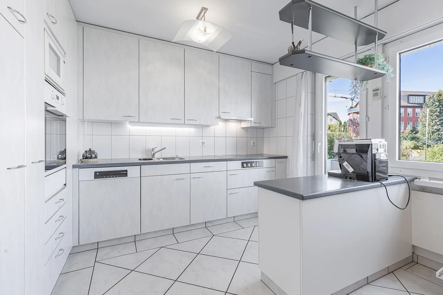 Logement familial dans un endroit calme - Photo 5 sur 13
