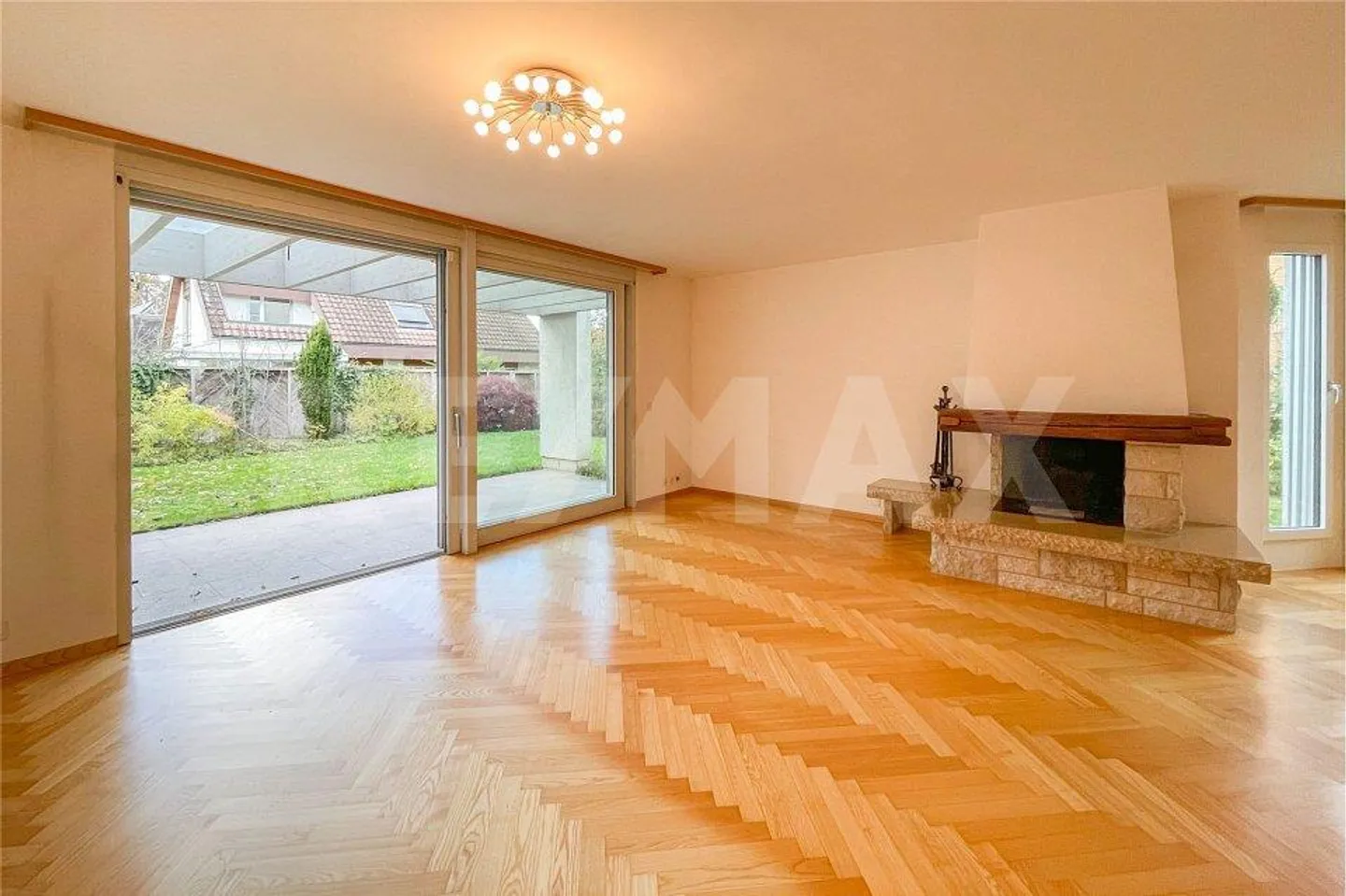 Semi-Detached House 5.5 Rooms - Photo 2 of 13