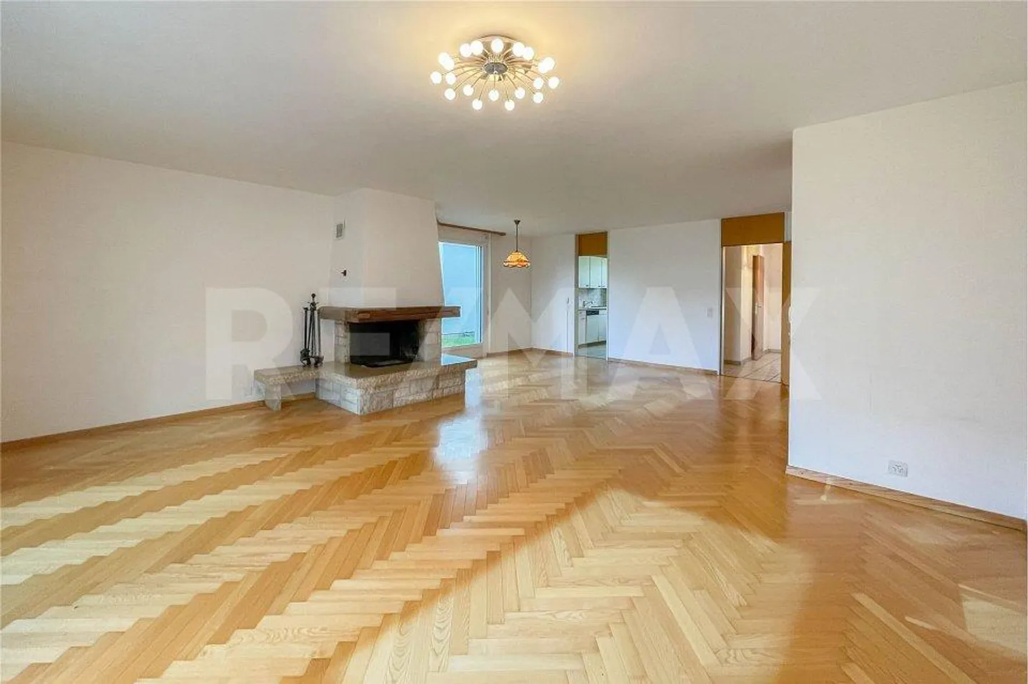 Semi-Detached House 5.5 Rooms - Photo 5 of 13