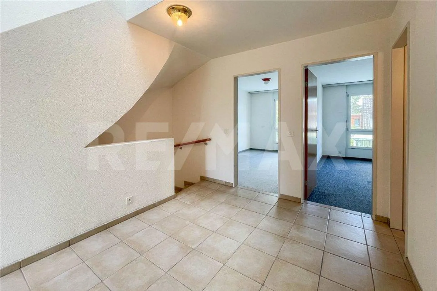 Semi-Detached House 5.5 Rooms - Photo 7 of 13