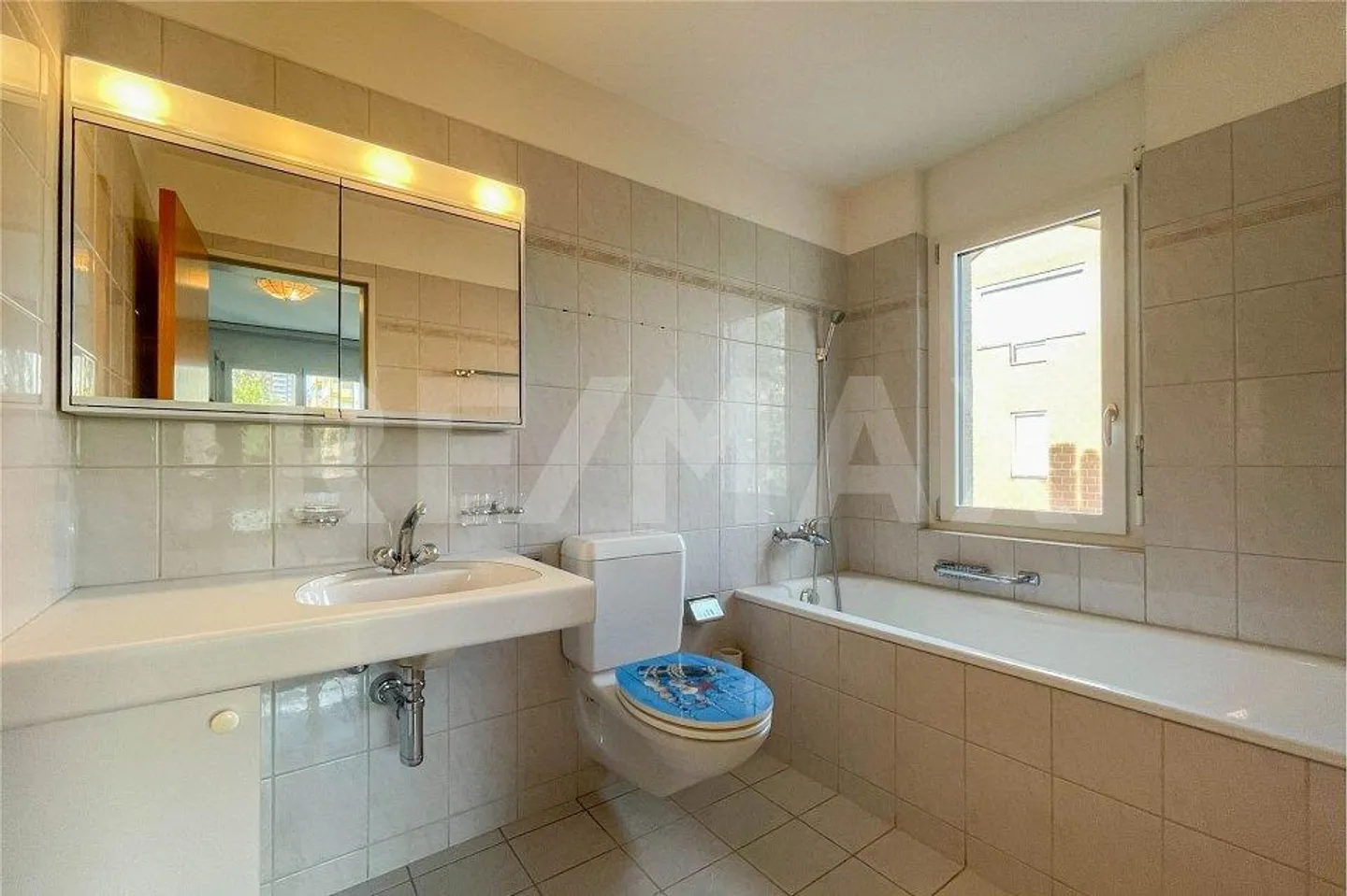 Semi-Detached House 5.5 Rooms - Photo 9 of 13