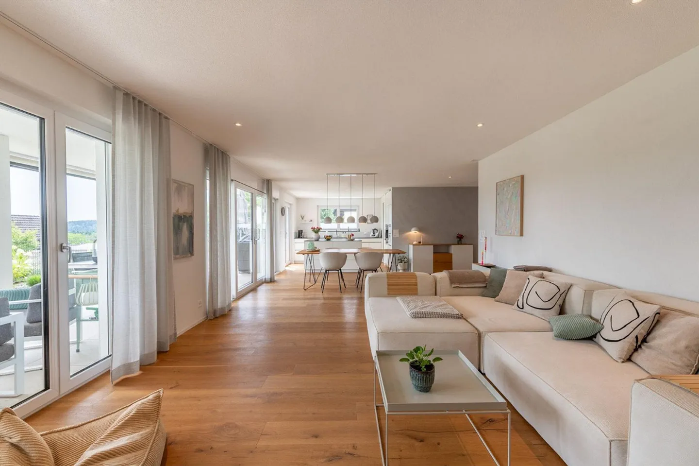 Appartamento giardino moderno e luminoso con terrazza e giardino privato - Foto 1 di 13