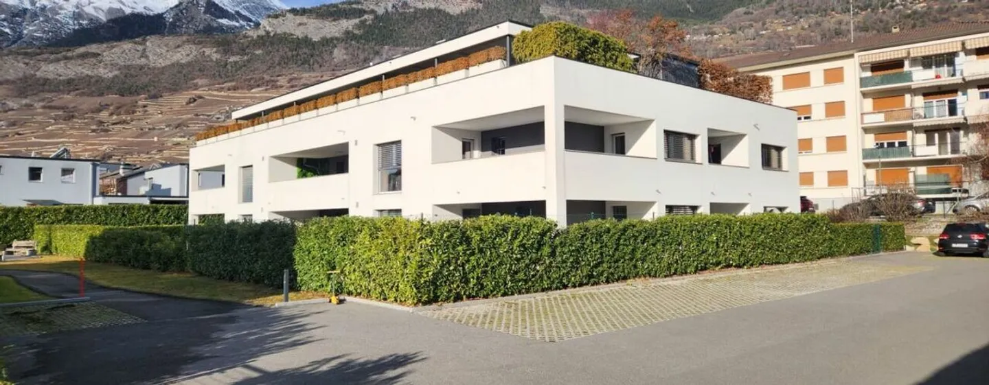 Superb 4.5-room garden-level apartment in Vétroz - Photo 1 of 13