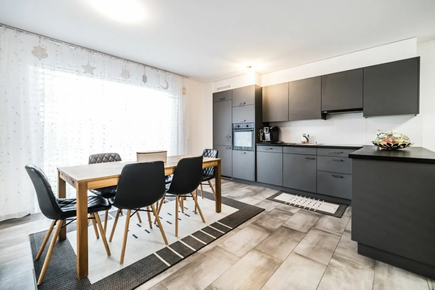 Superb 4.5-room garden-level apartment in Vétroz - Photo 2 of 13