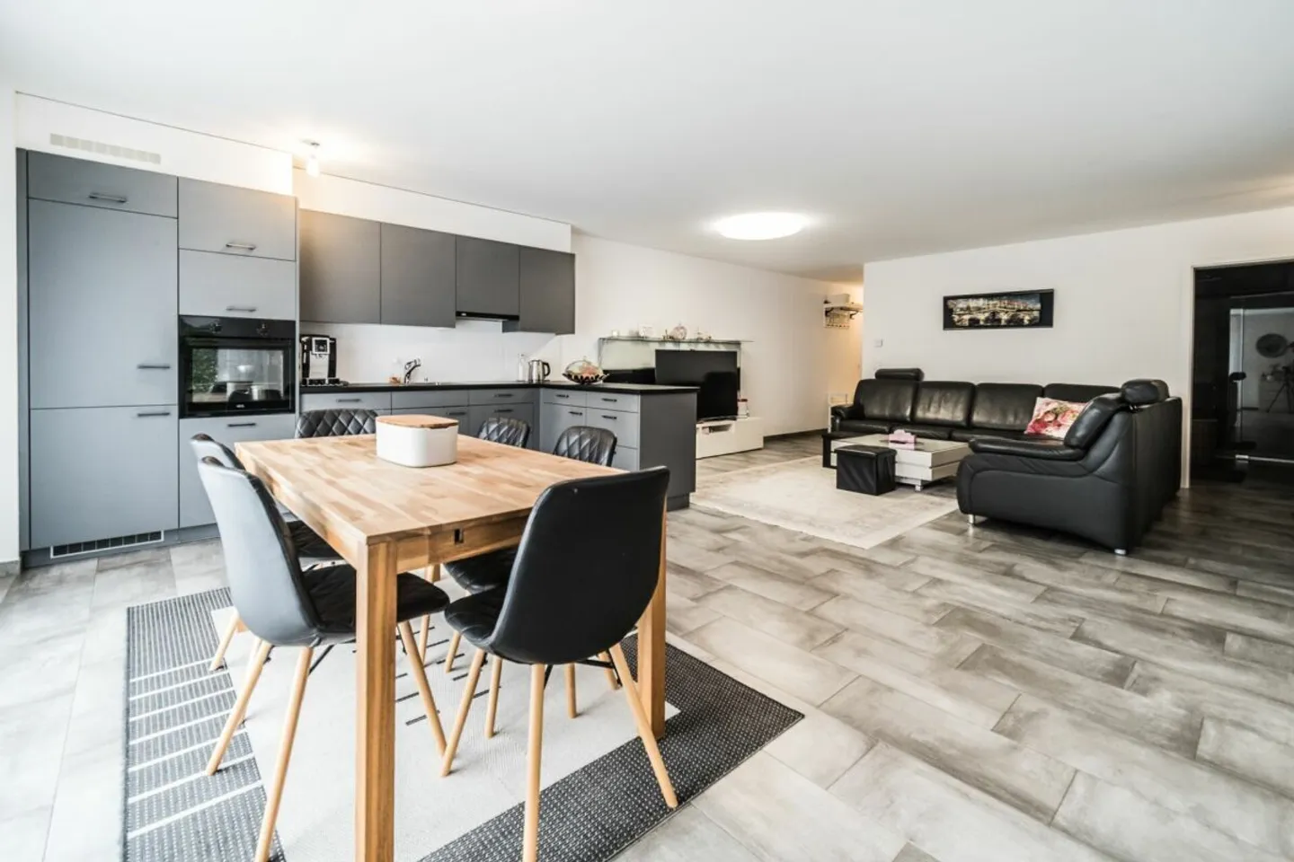 Superb 4.5-room garden-level apartment in Vétroz - Photo 3 of 13