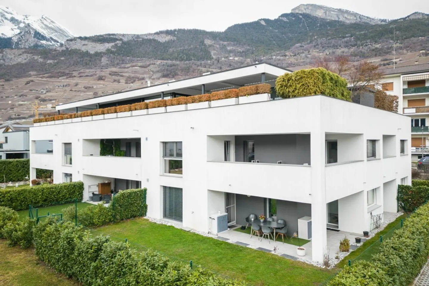 Superb 4.5-room garden-level apartment in Vétroz - Photo 10 of 13