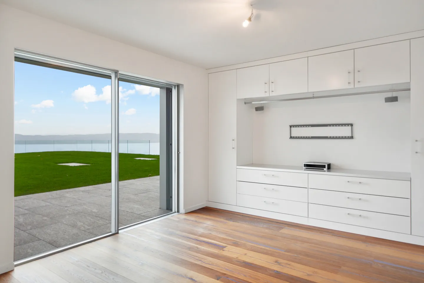 Un'ode alla serenità con vista lago e Alpi - Foto 7 di 19