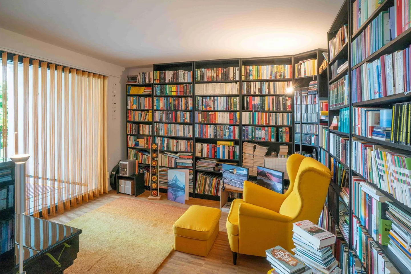 Space, Design and View at its Finest on Muniberg - Photo 5 of 12