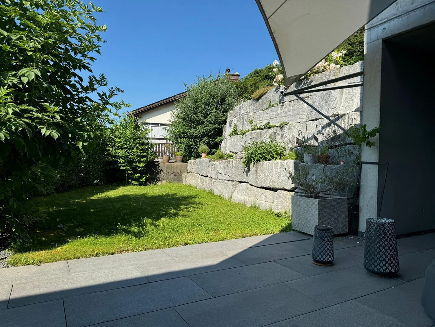 Space, Design and View at its Finest on Muniberg - Photo 7 of 12