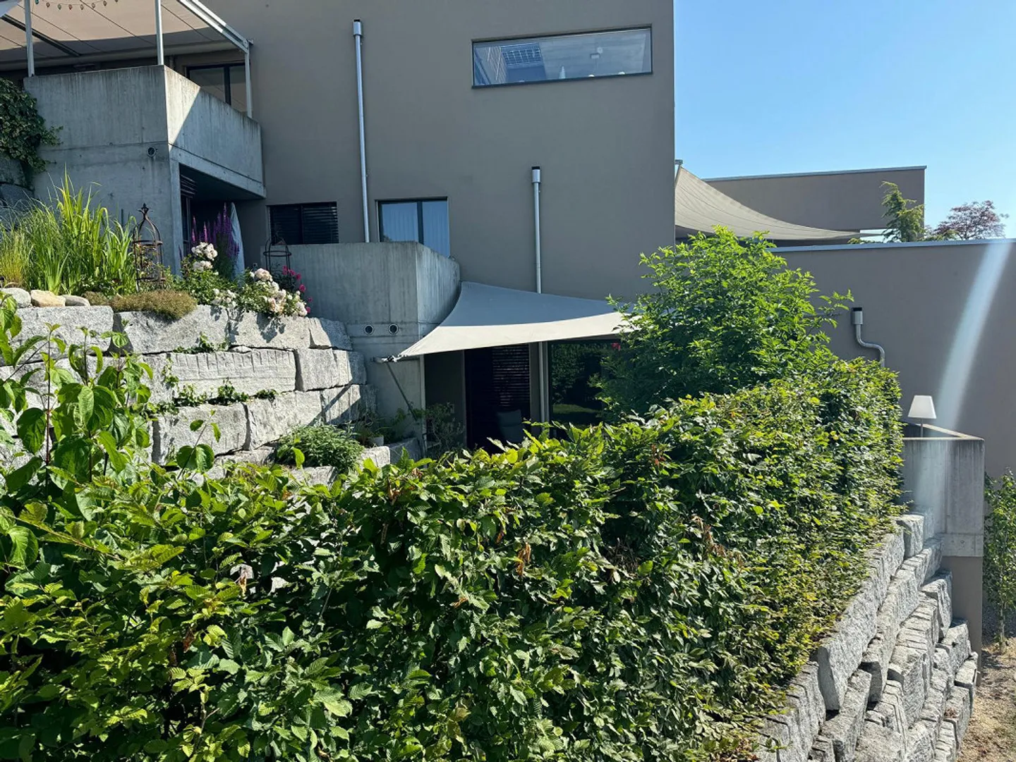 Space, Design and View at its Finest on Muniberg - Photo 9 of 12