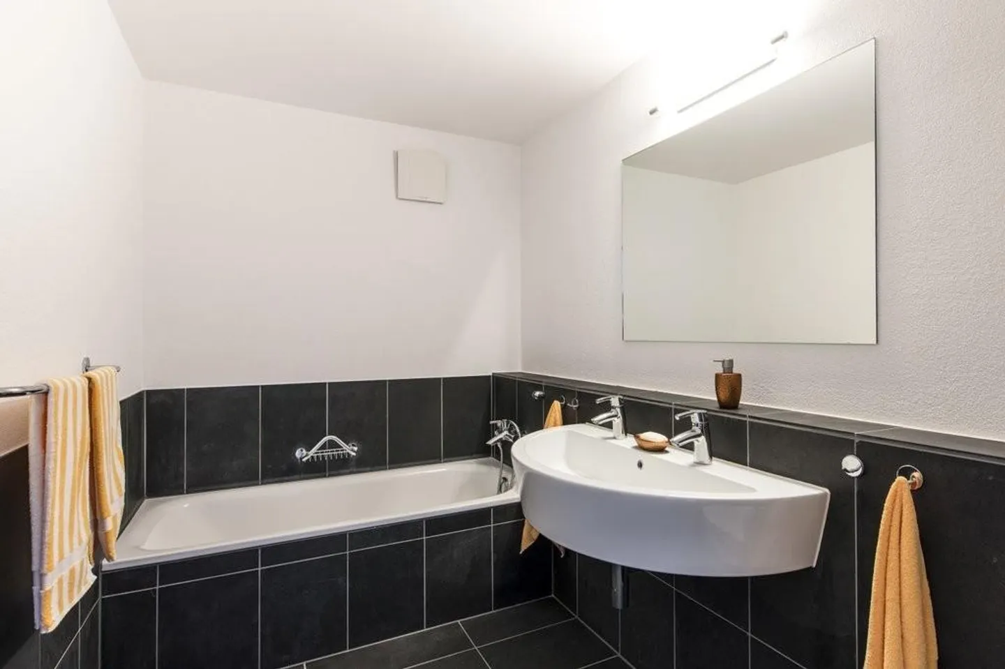 Moderne Wohnung am Zürichsee - Foto 6 von 9
